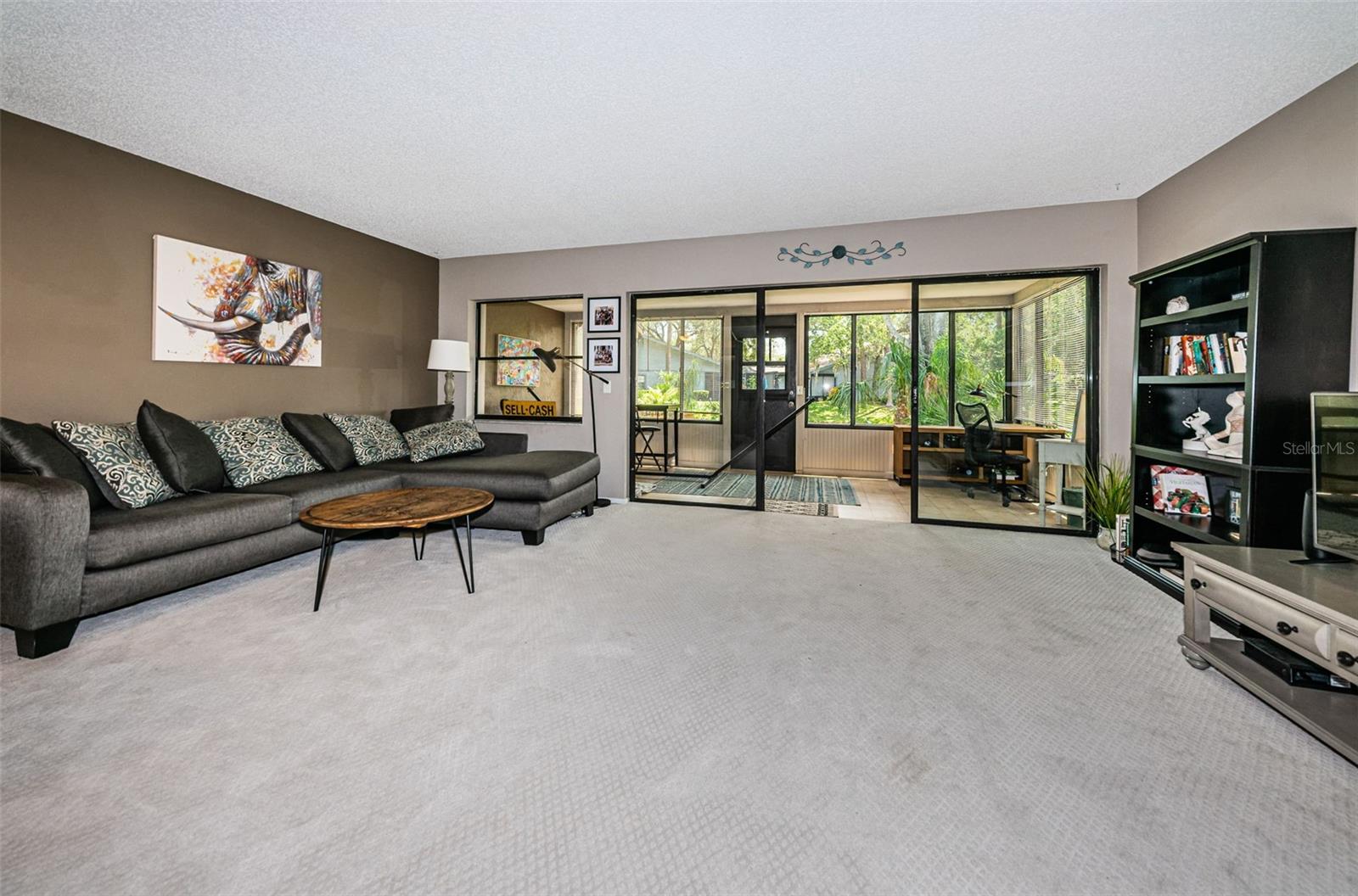 315 WOODS LANDING TRL