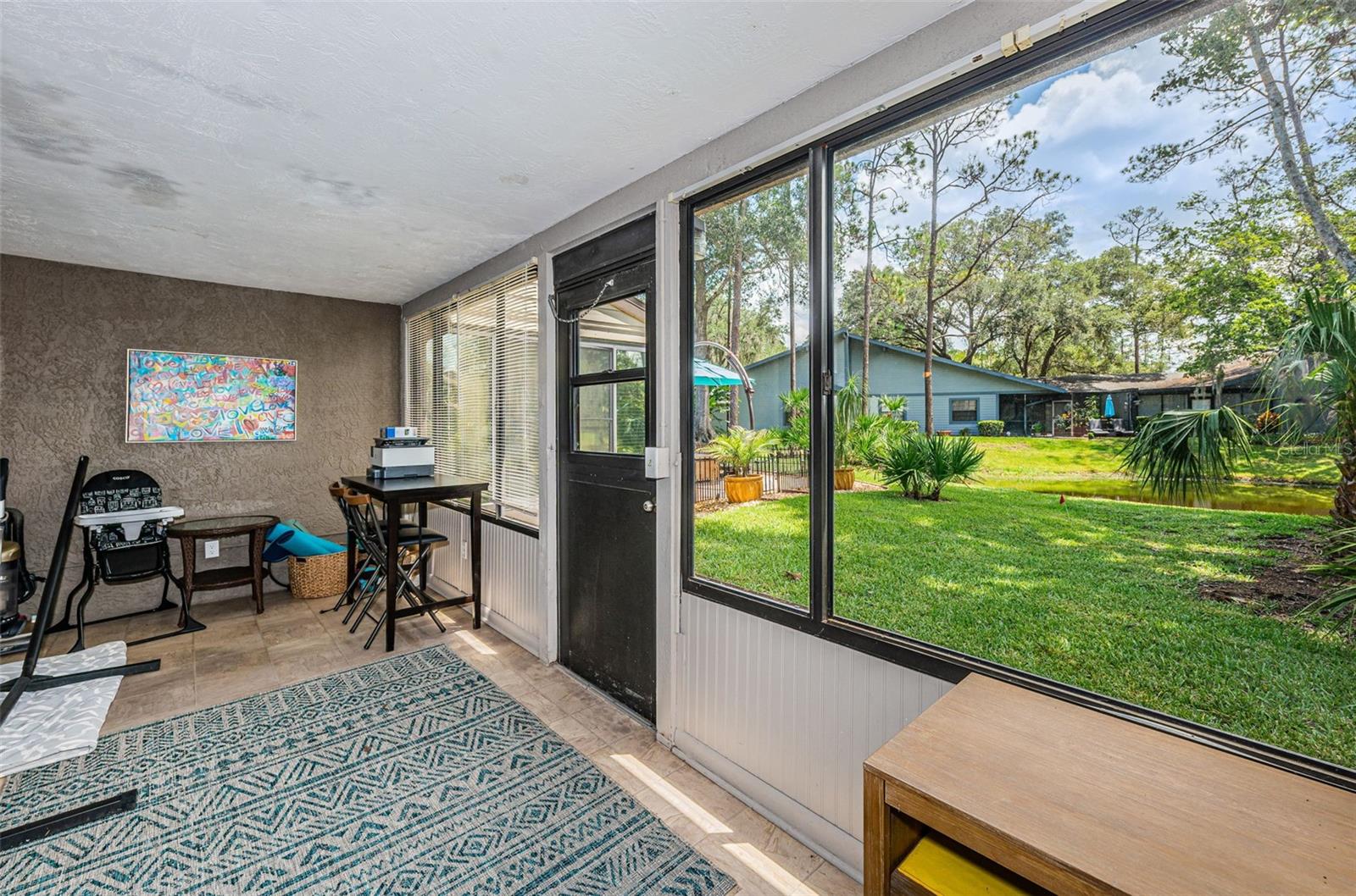 315 WOODS LANDING TRL