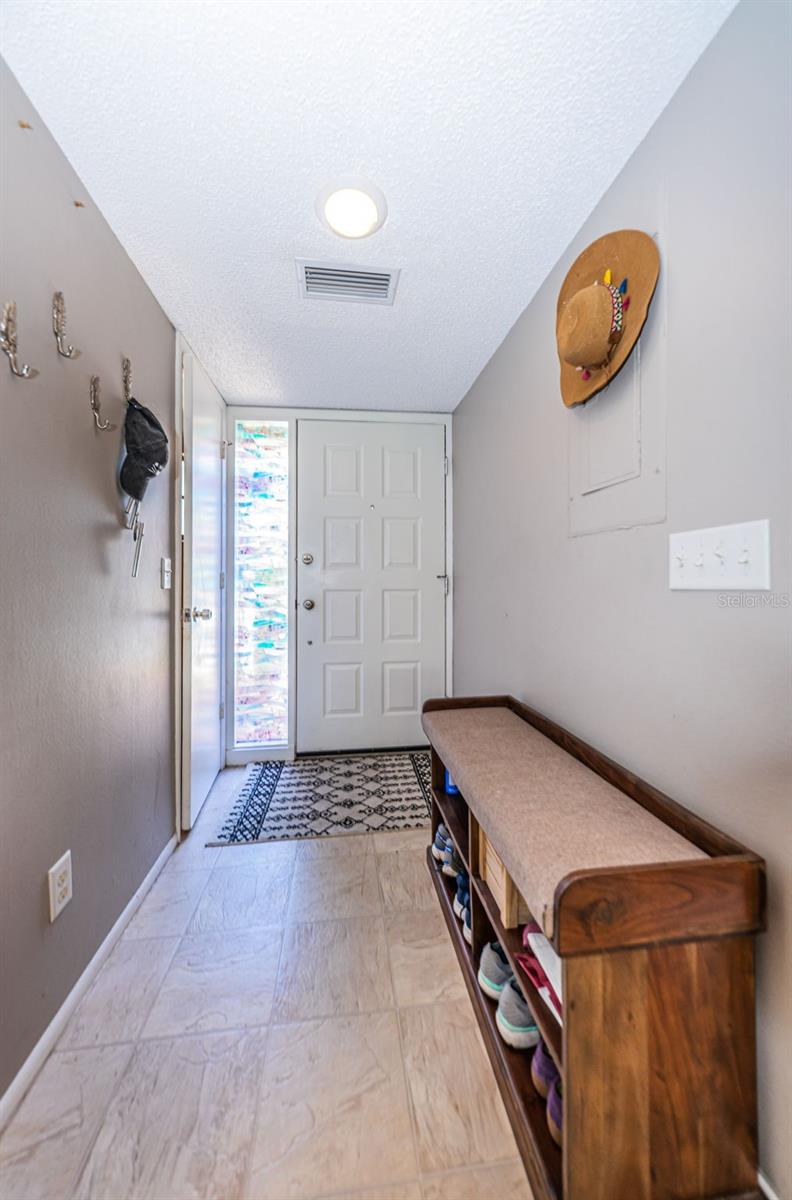 315 WOODS LANDING TRL