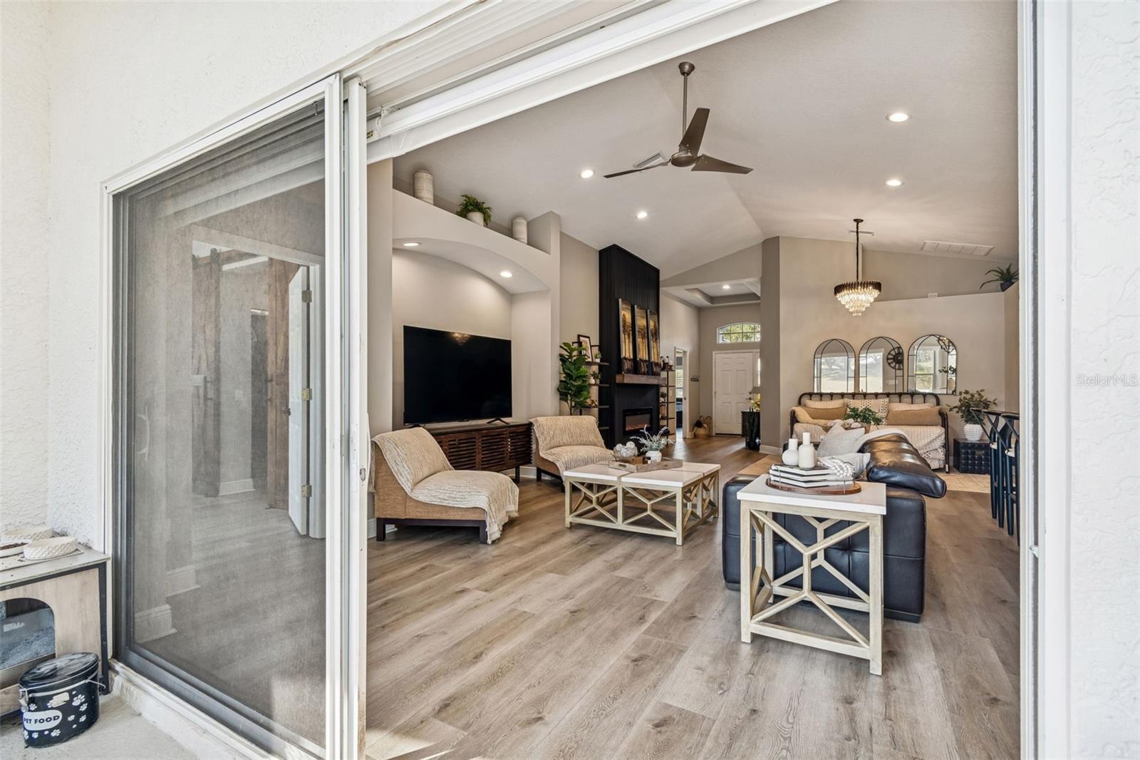 18617 LE DAUPHINE PL