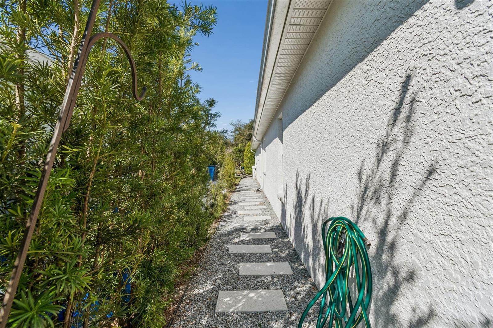 18617 LE DAUPHINE PL