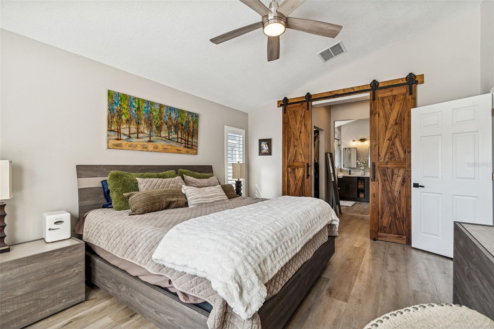 18617 LE DAUPHINE PL