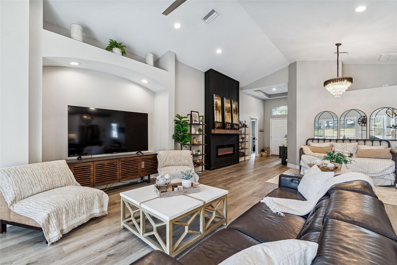 18617 LE DAUPHINE PL