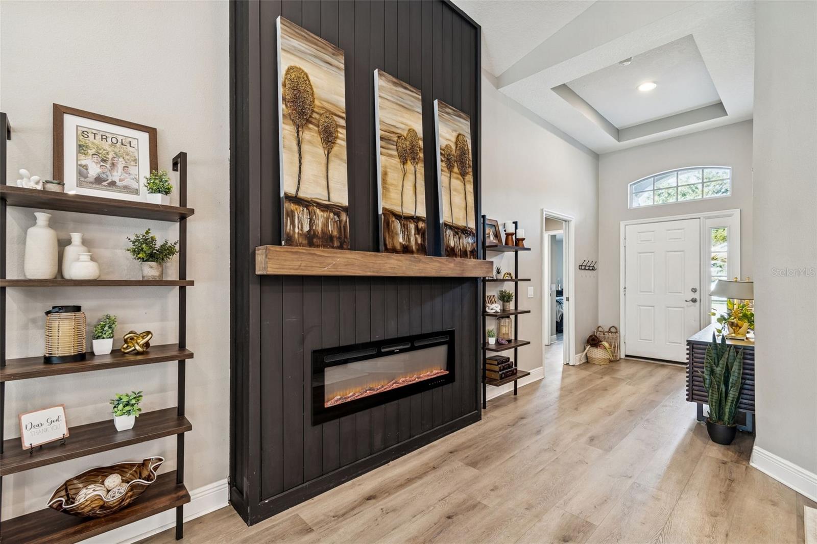 18617 LE DAUPHINE PL