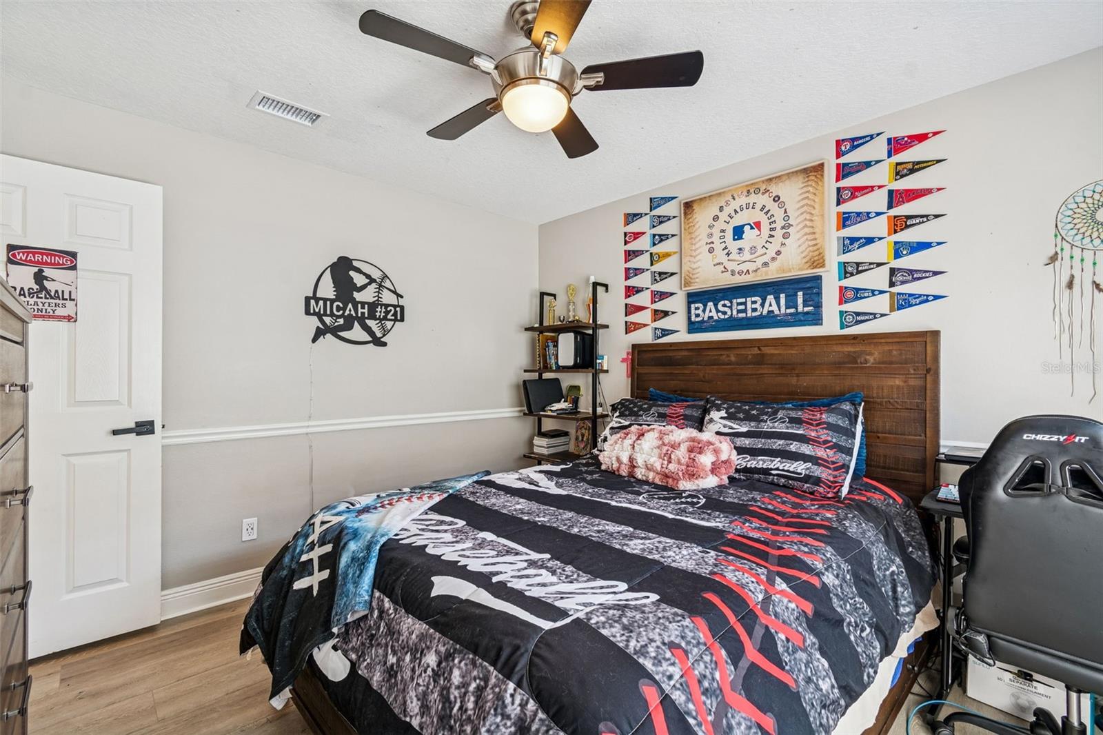 18617 LE DAUPHINE PL