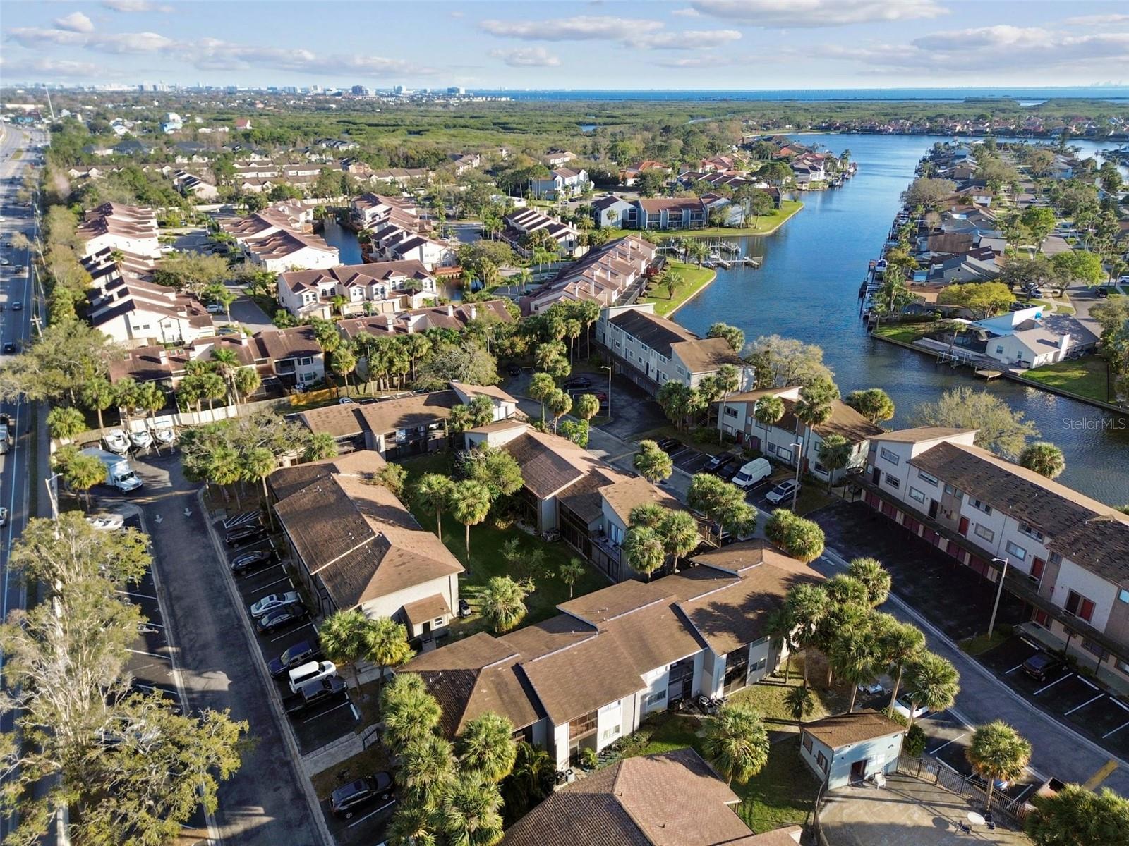 6330 NEWTOWN CIR #30B4