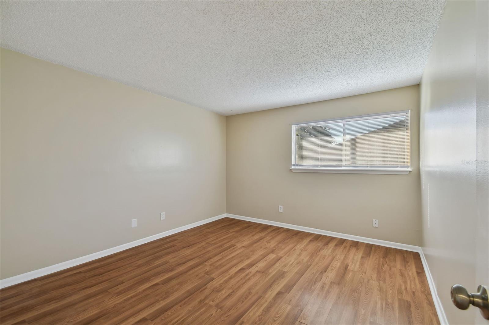 6330 NEWTOWN CIR #30B4