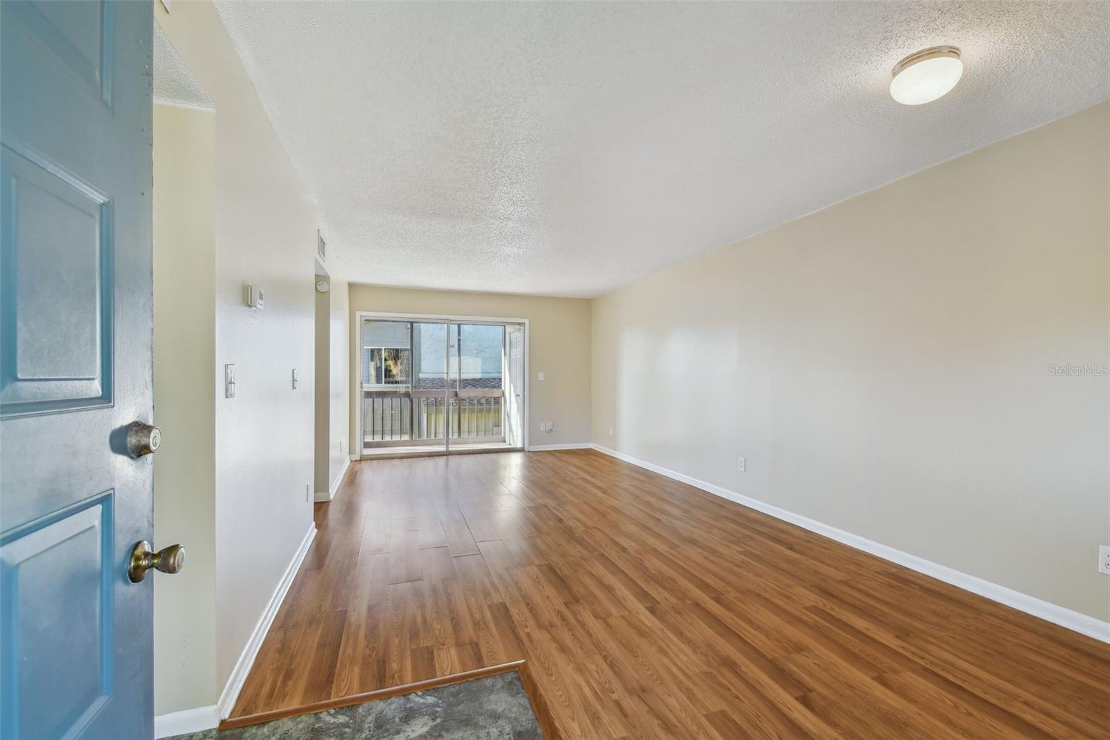 6330 NEWTOWN CIR #30B4