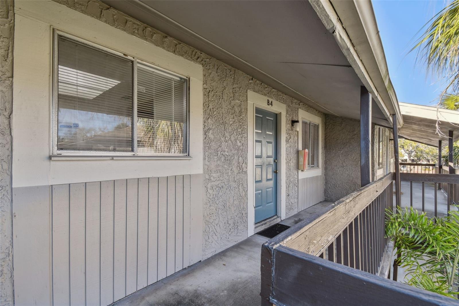 6330 NEWTOWN CIR #30B4