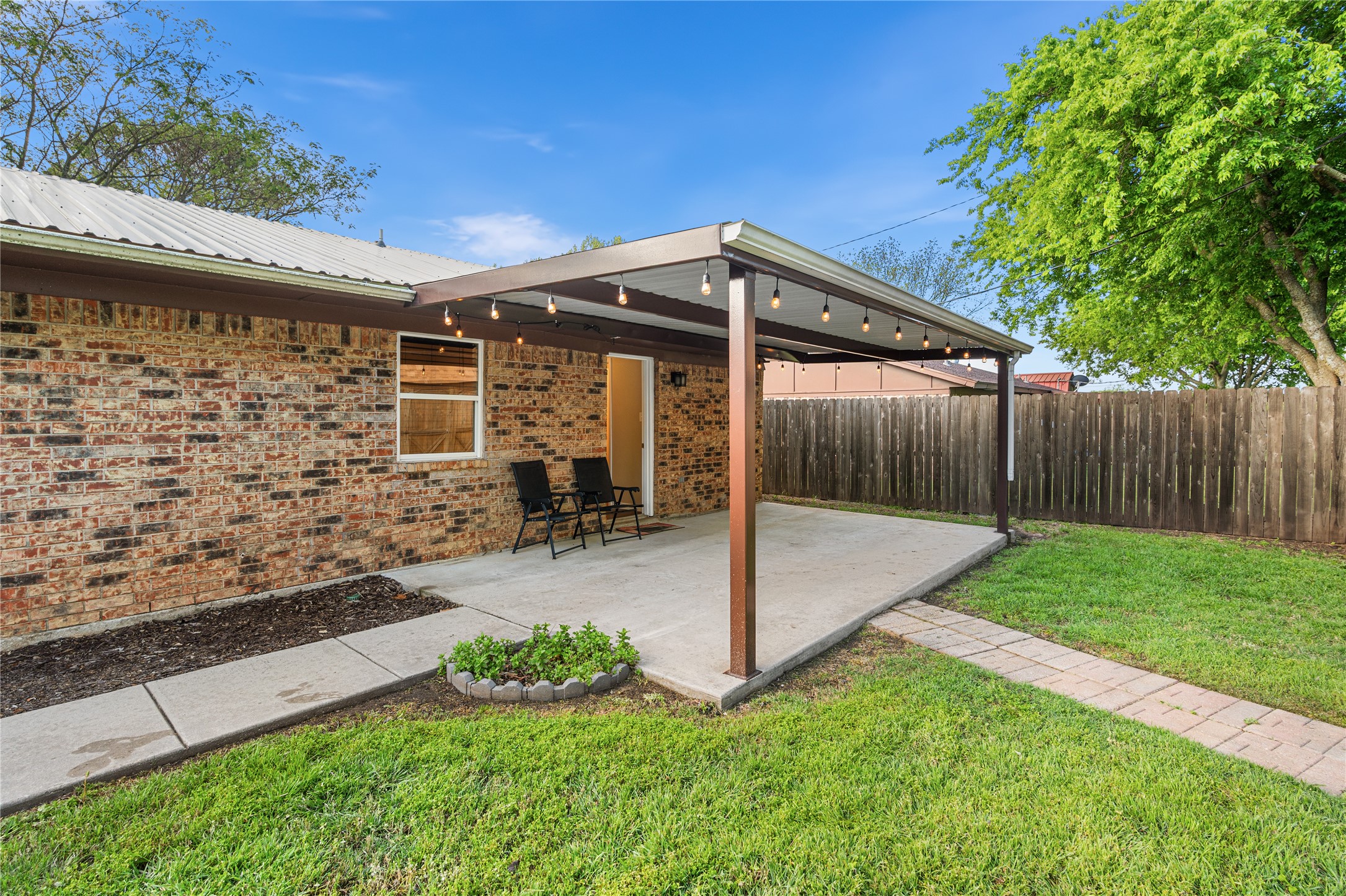 104 Chisholm Street