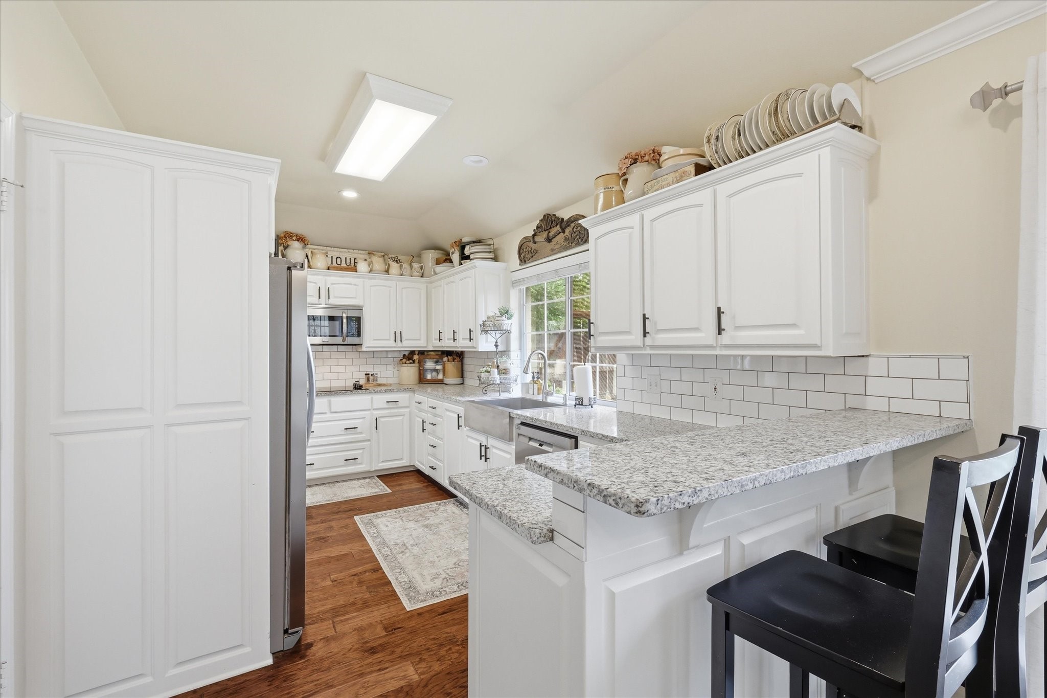 202 Colonial Heights
