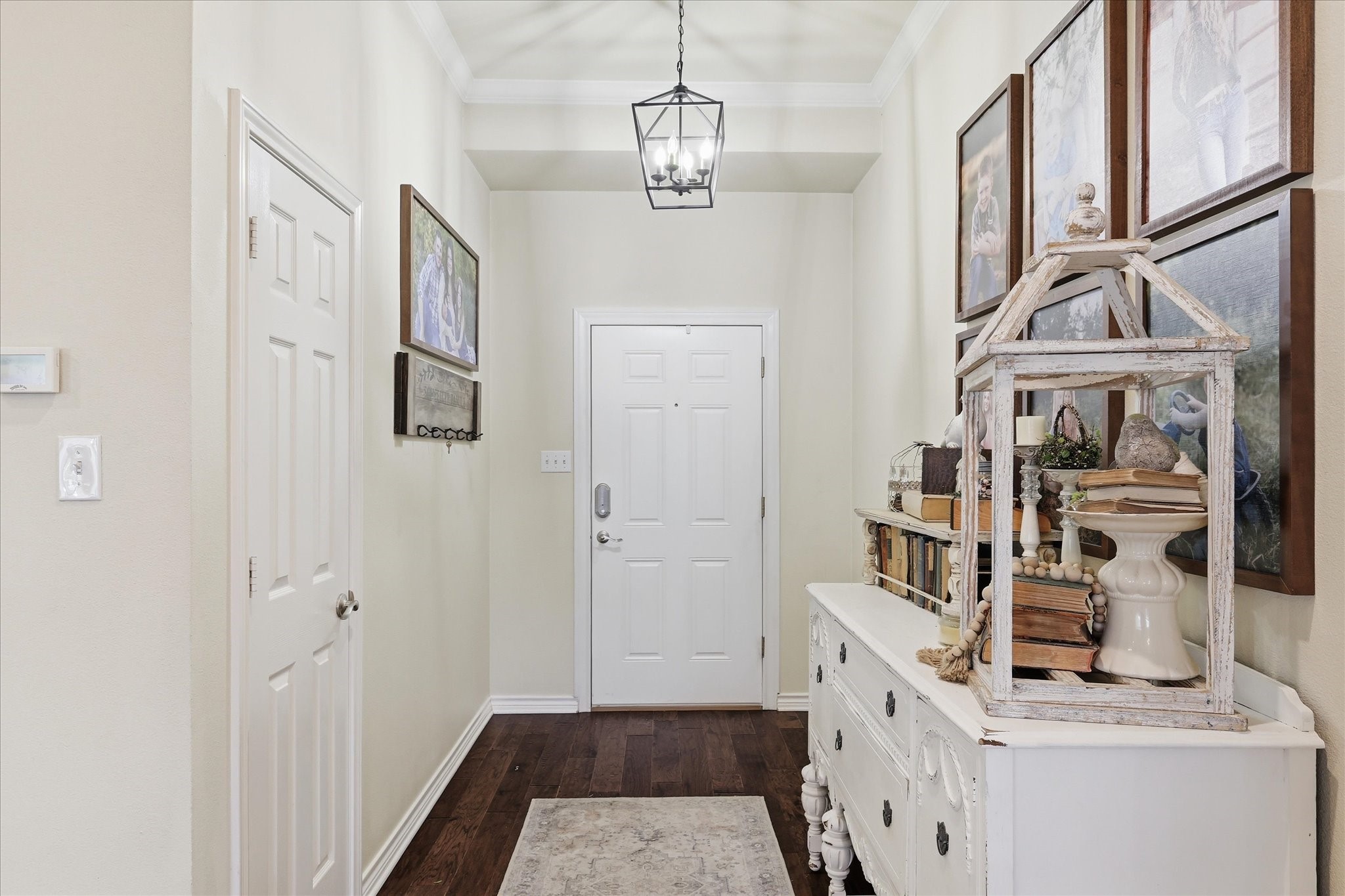 202 Colonial Heights