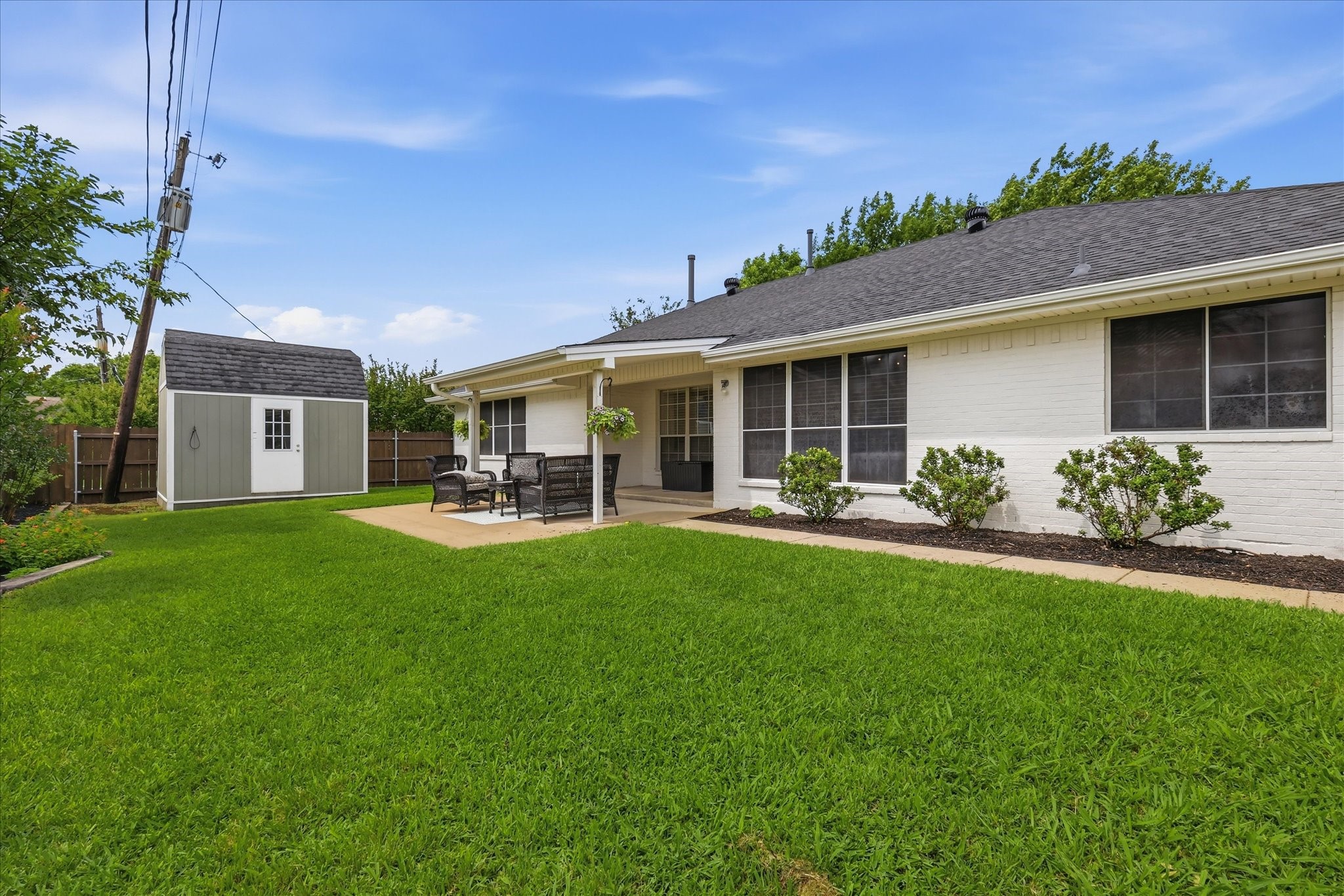 202 Colonial Heights