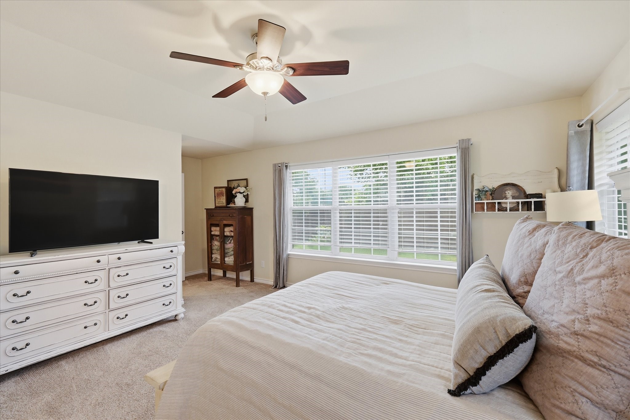 202 Colonial Heights