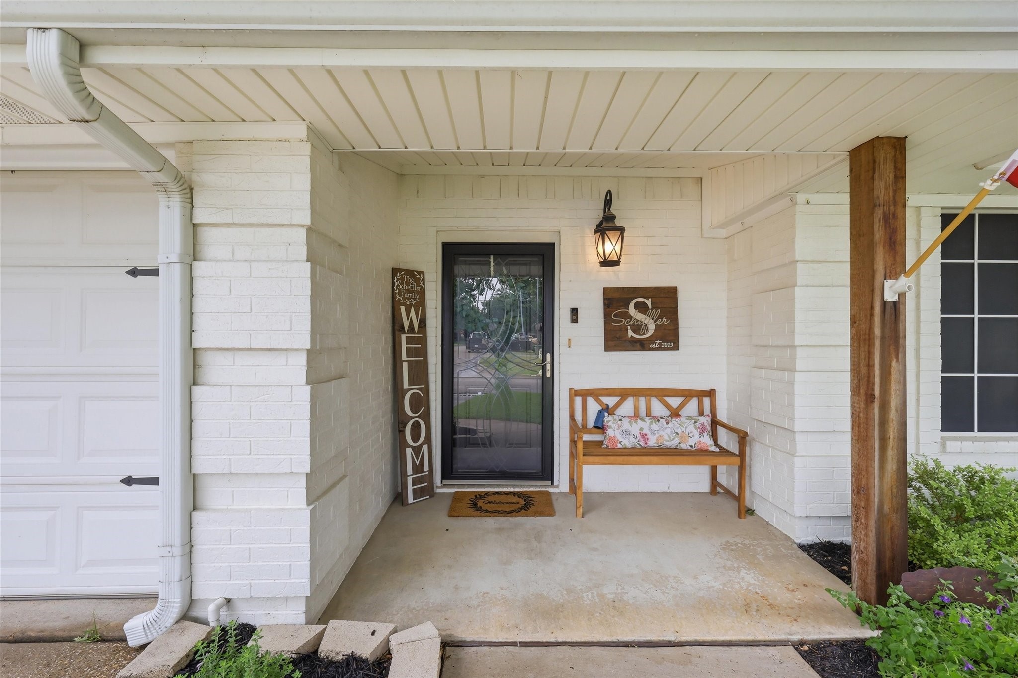 202 Colonial Heights