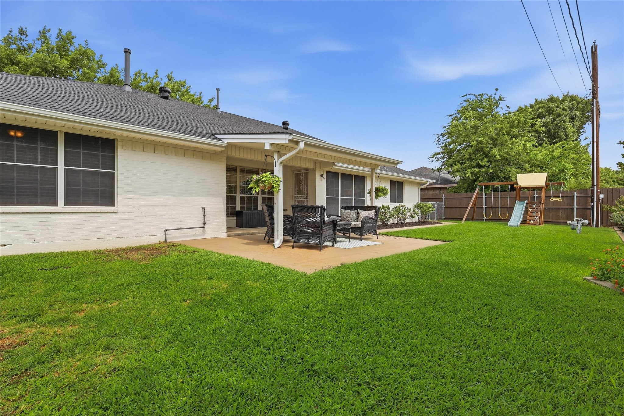 202 Colonial Heights