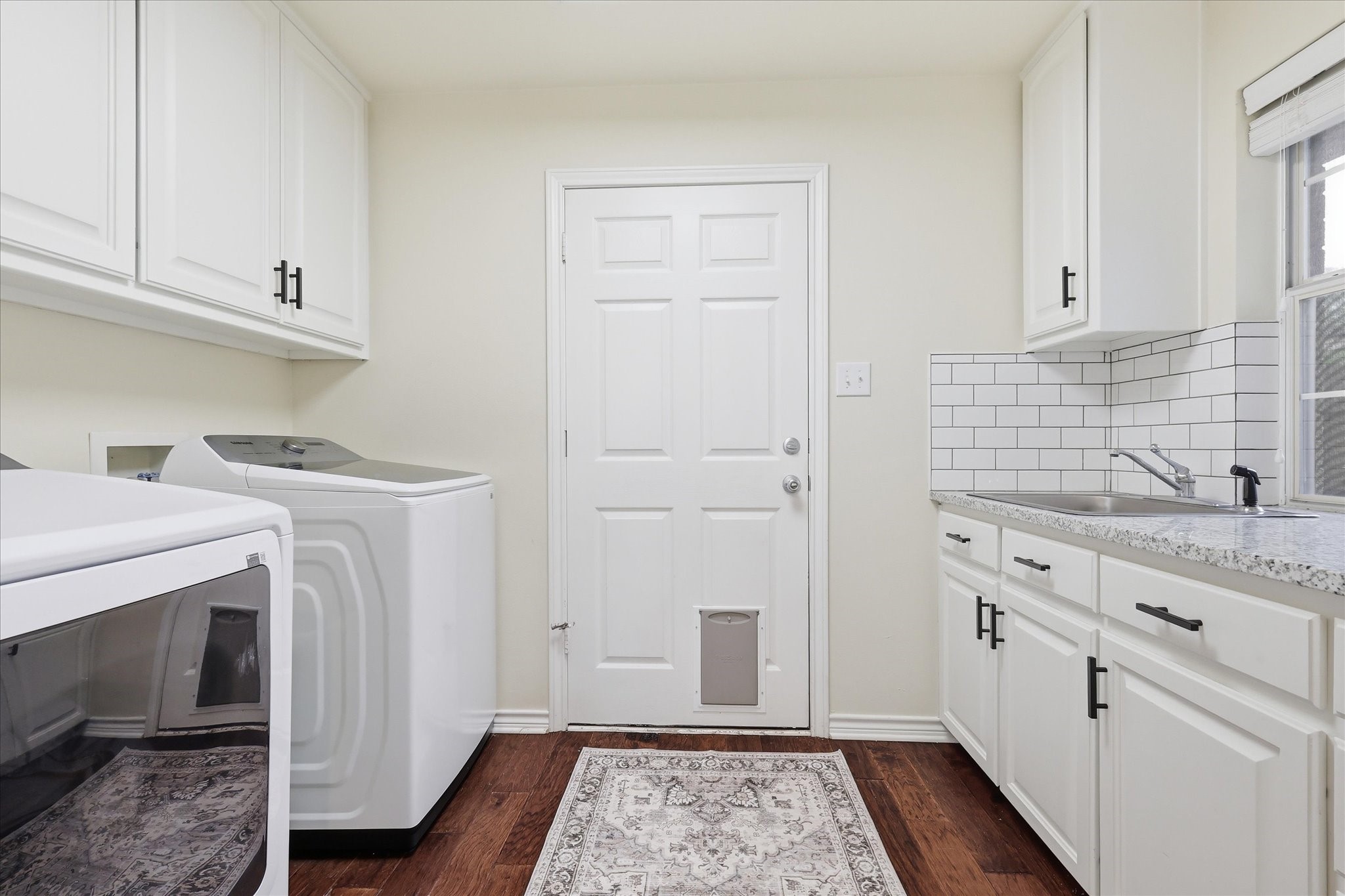 202 Colonial Heights