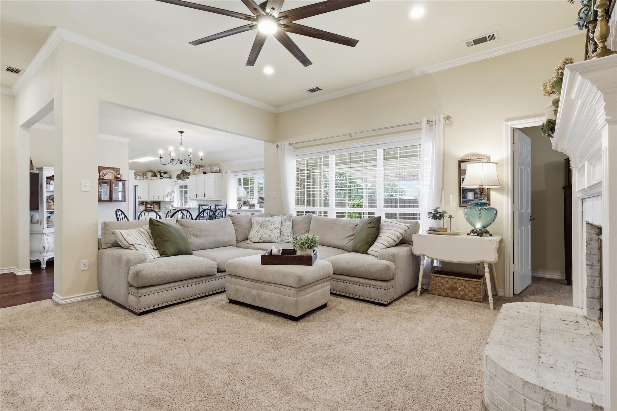 202 Colonial Heights