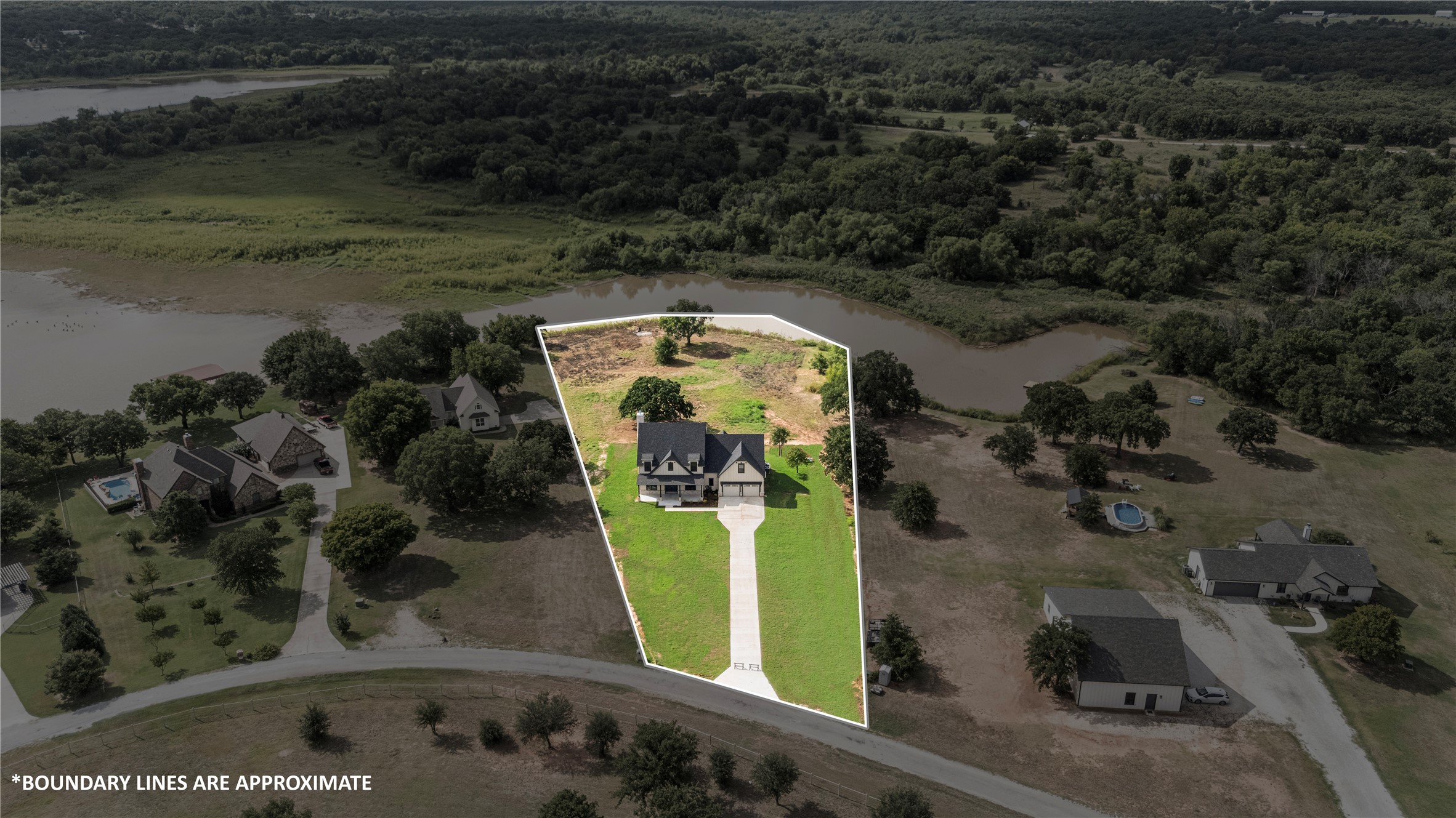 192 Lago Lane