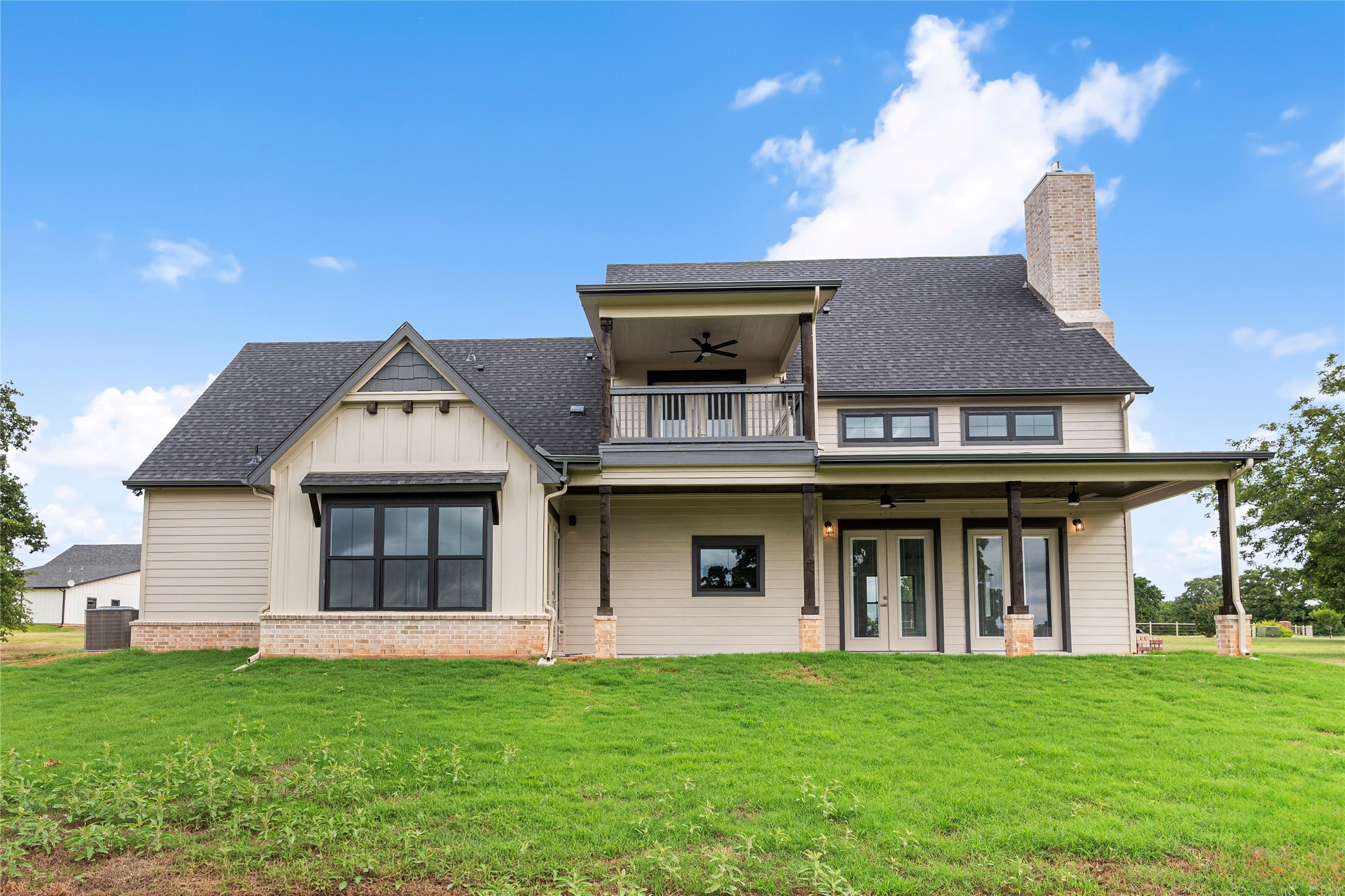 192 Lago Lane