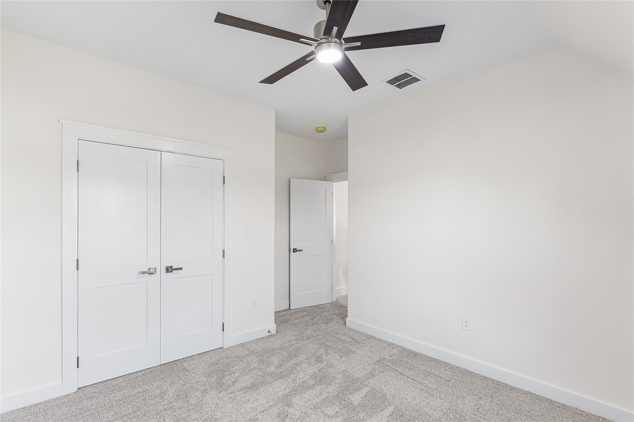 192 Lago Lane