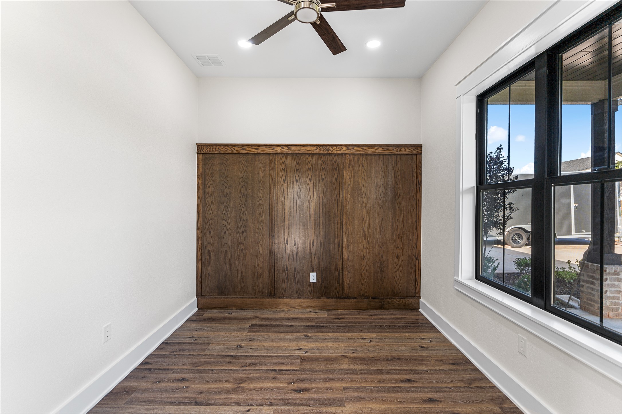 192 Lago Lane