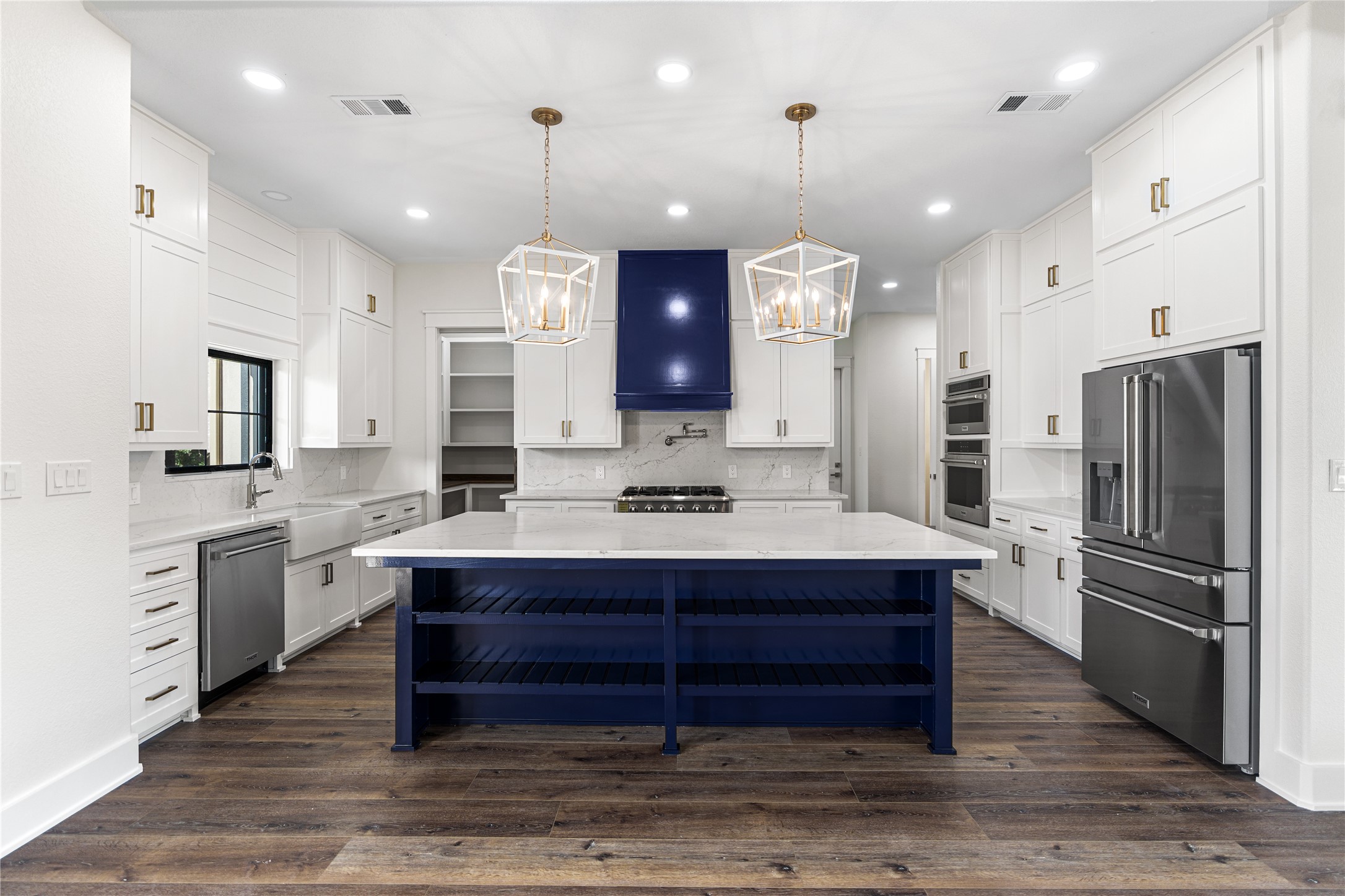 192 Lago Lane