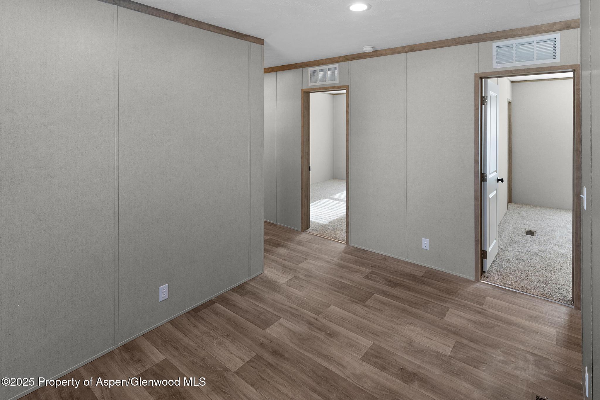 200 W 20th Street E2