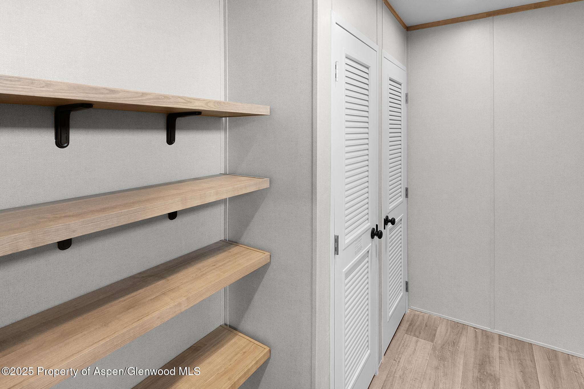 200 W 20th Street E2