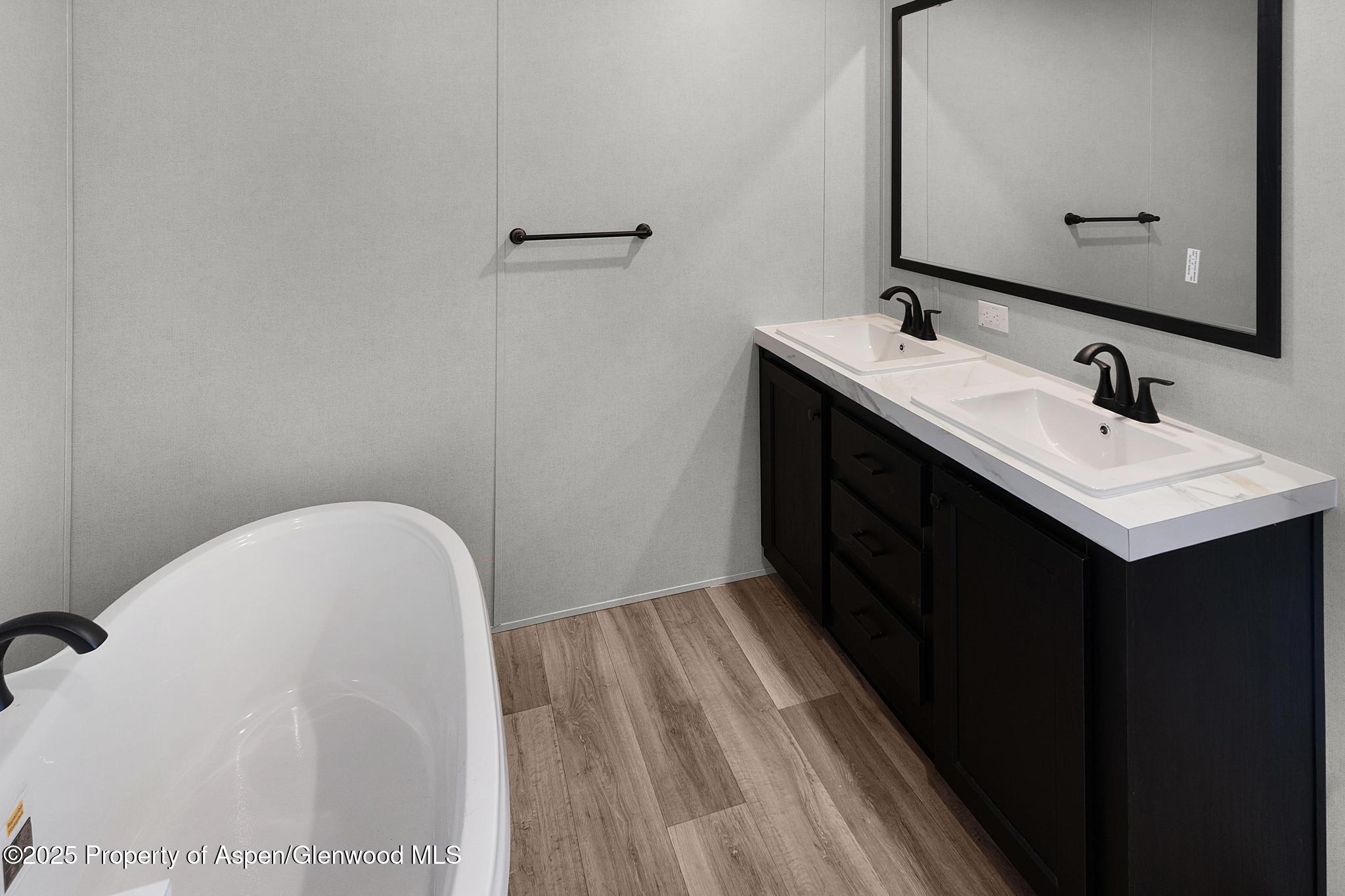 200 W 20th Street E2