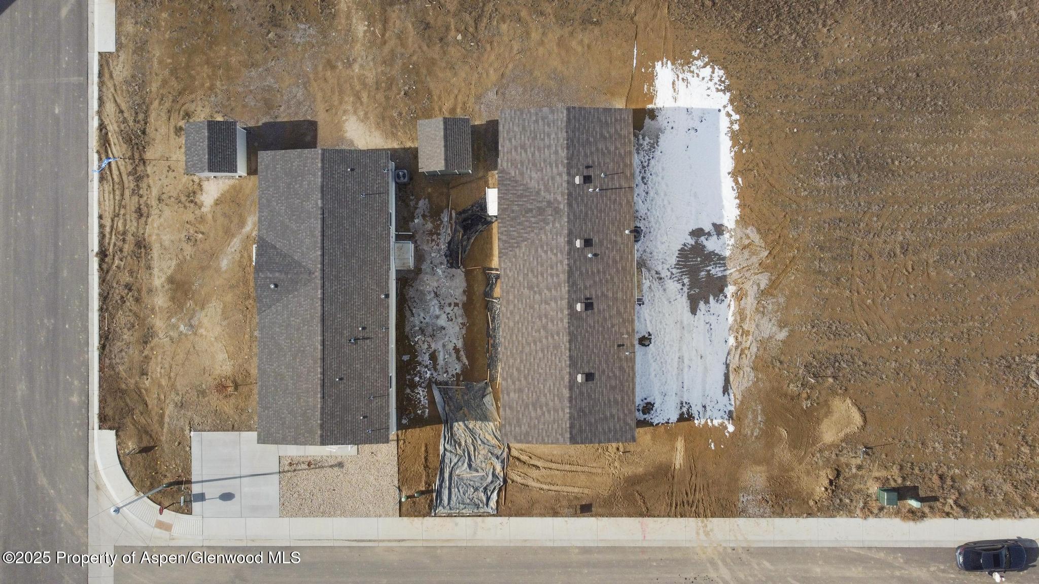 200 W 20th Street E2