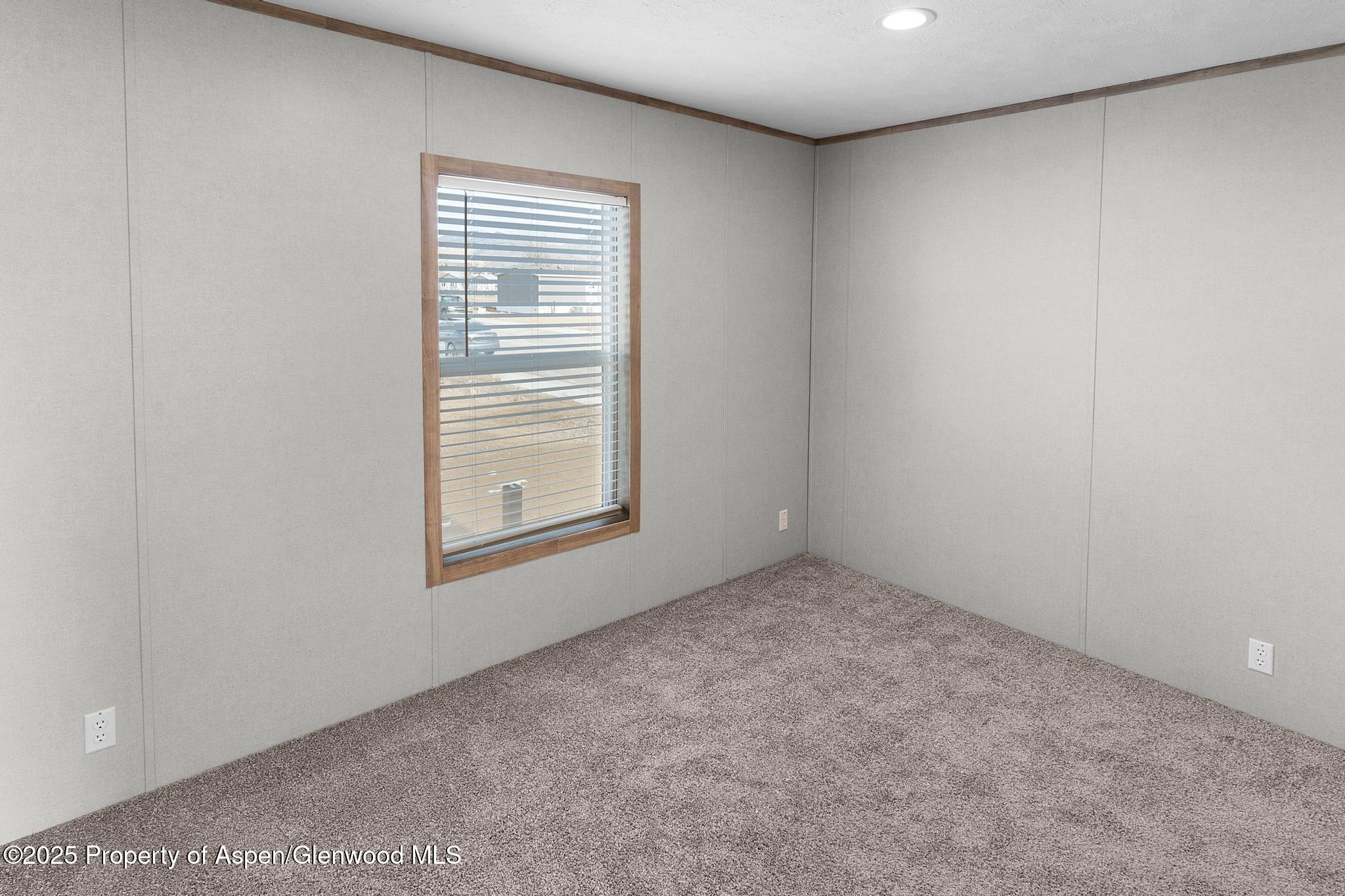 200 W 20th Street E2