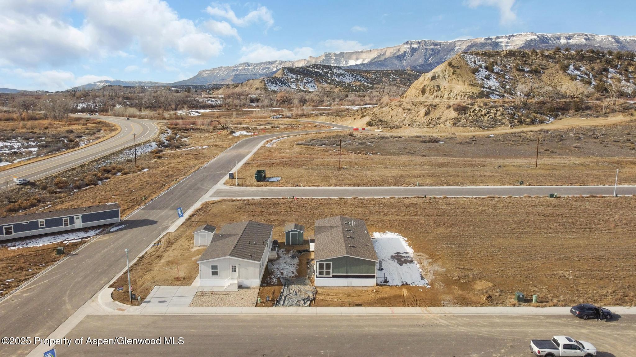 200 W 20th Street E2