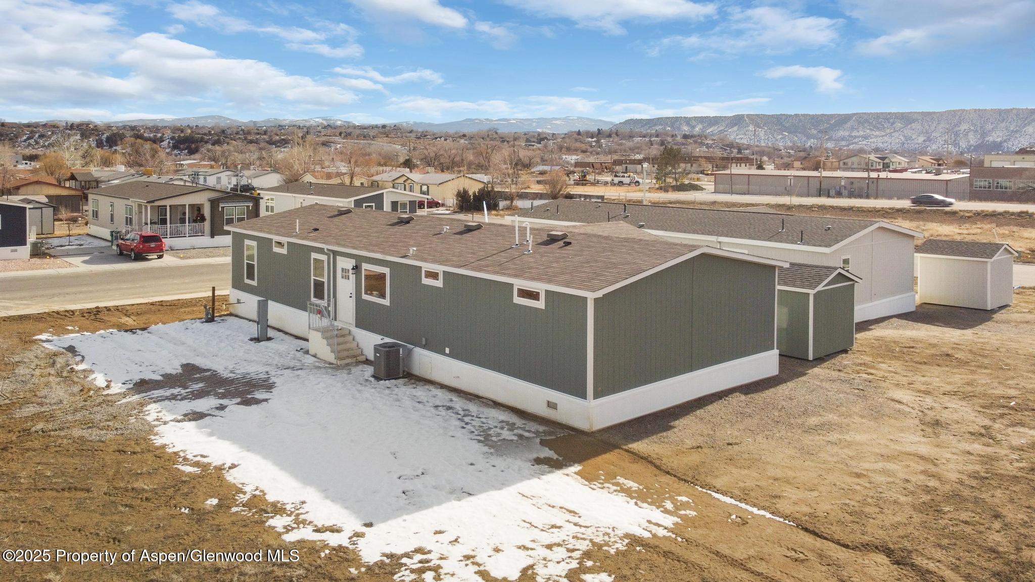 200 W 20th Street E2