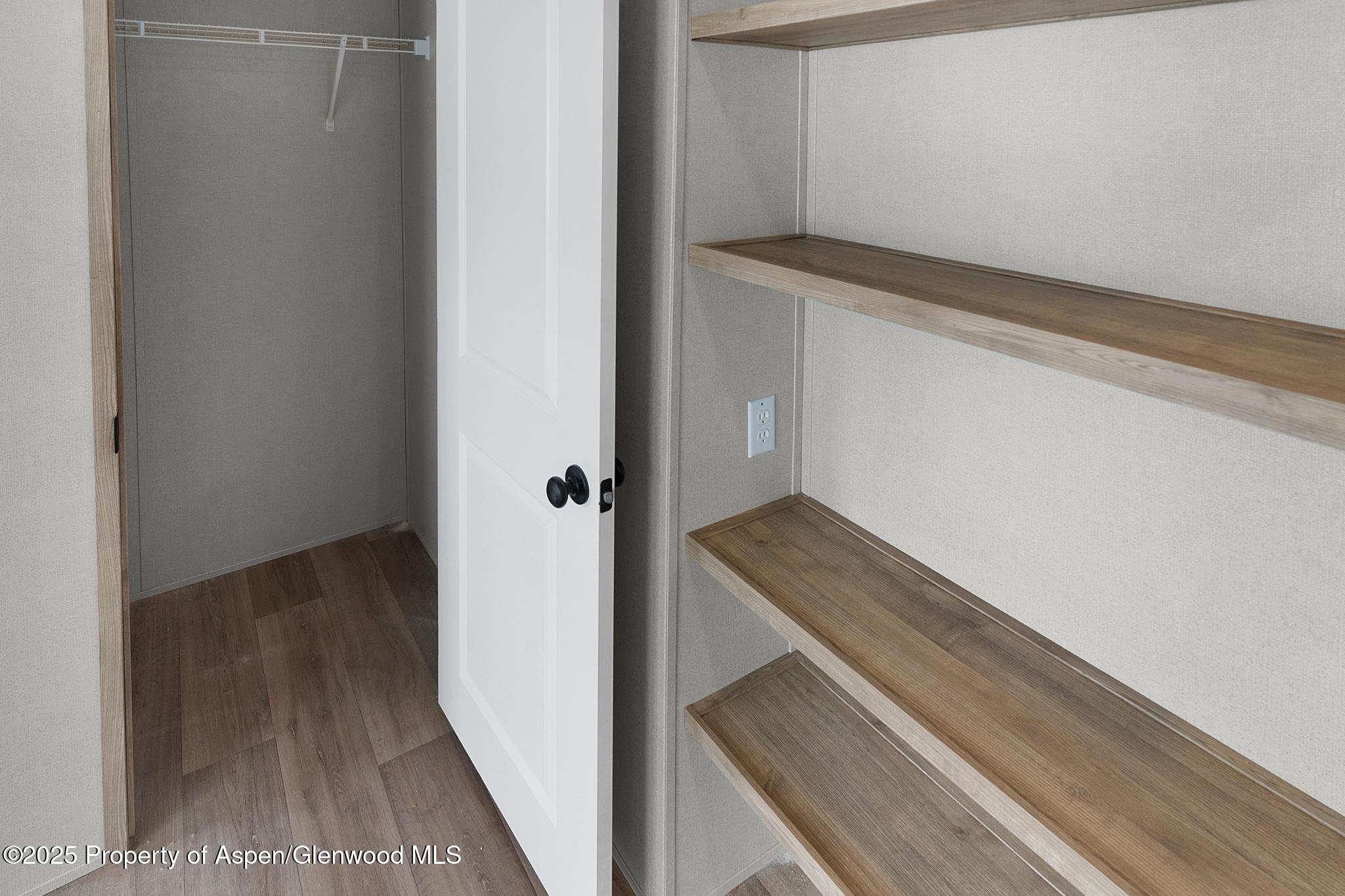 200 W 20th Street E2