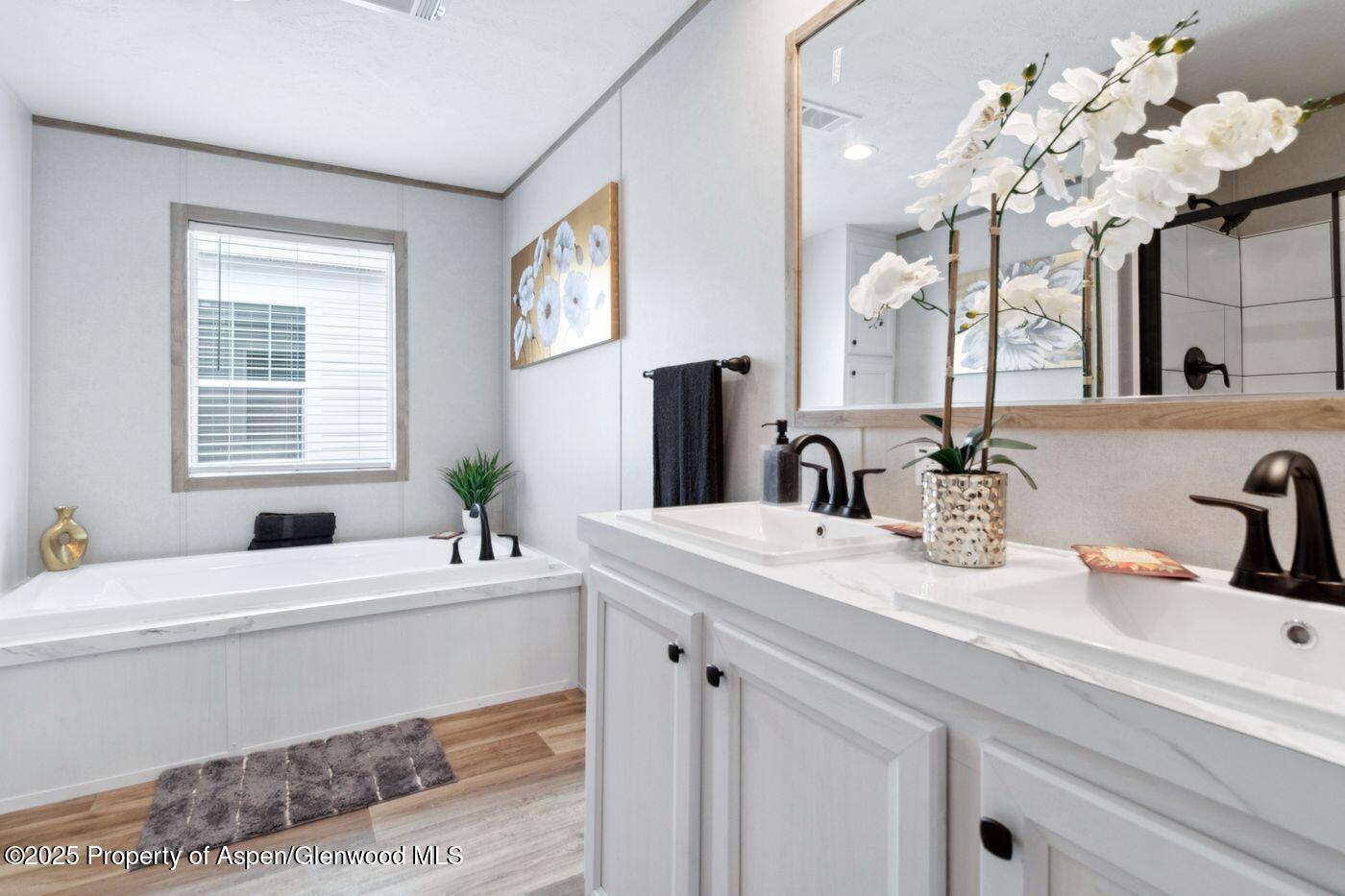 200 W 20th Street, D21