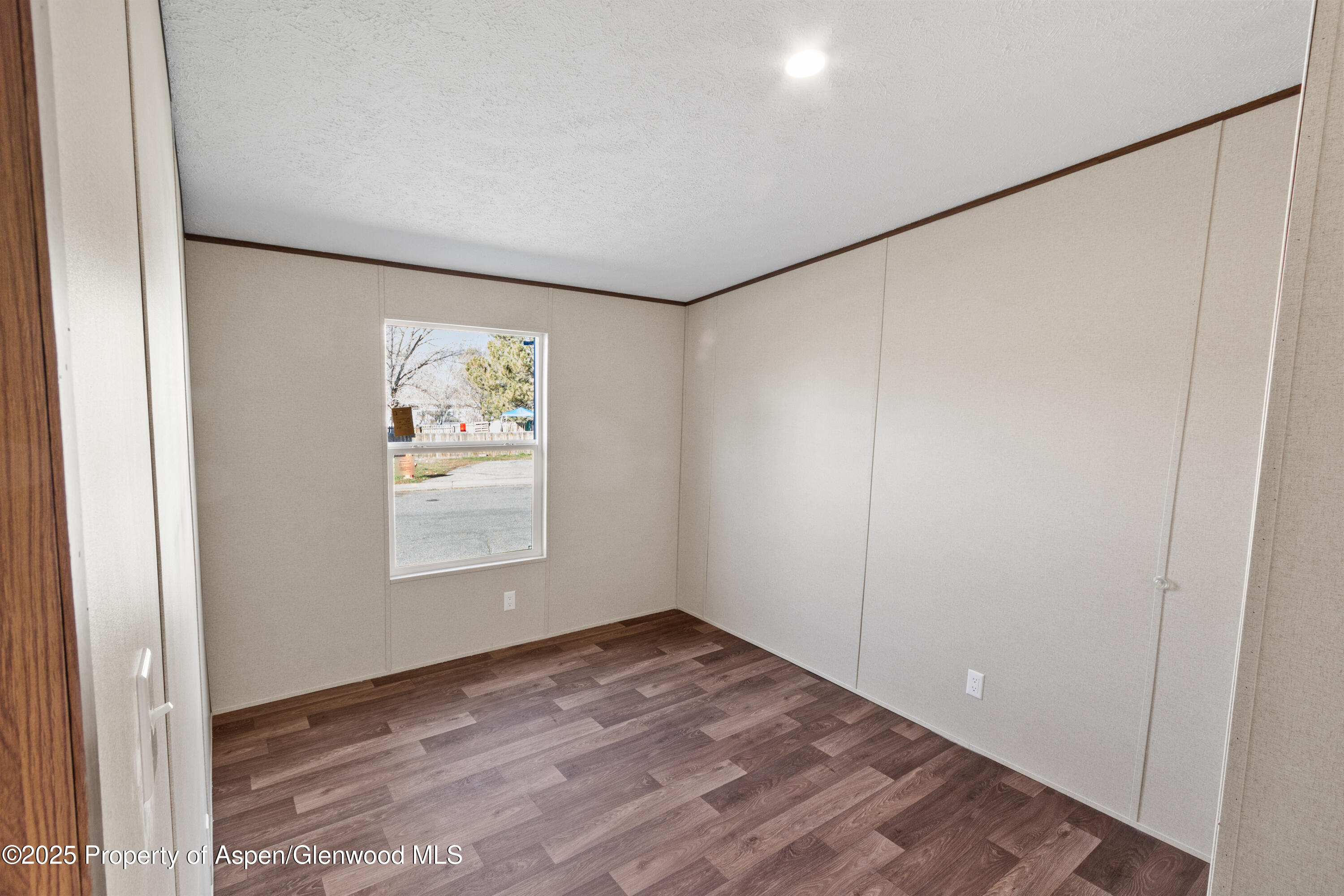 133 W Carson Circle