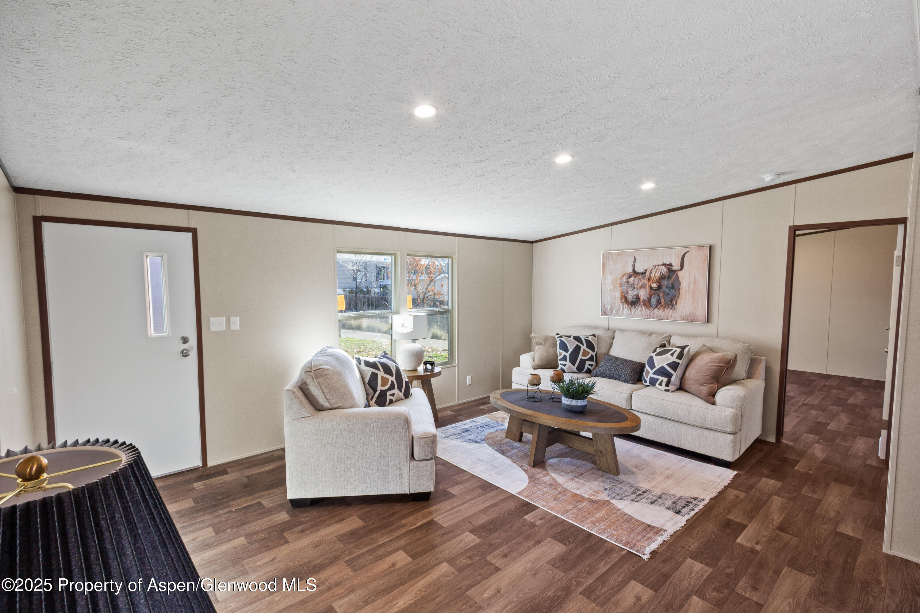 133 W Carson Circle