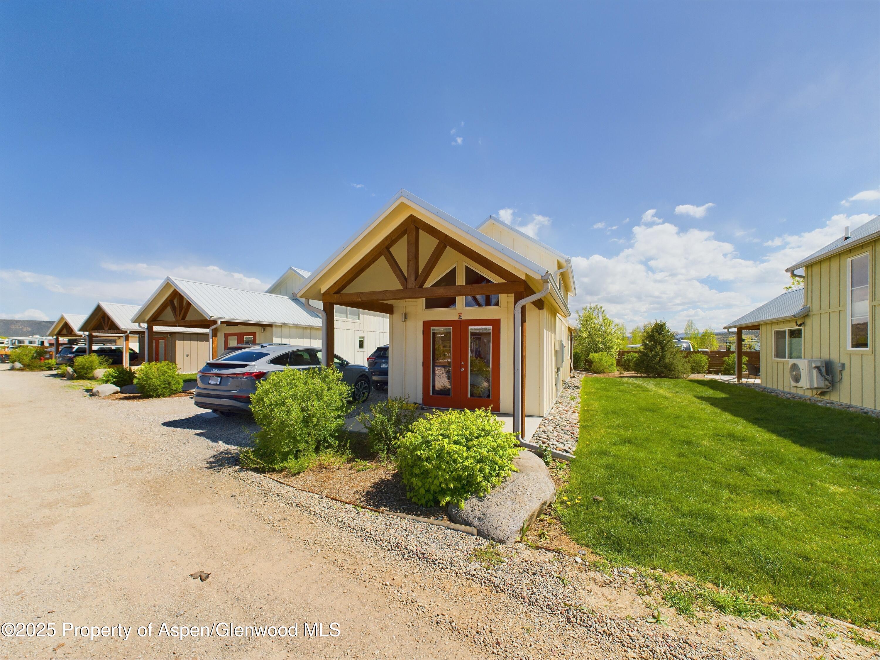 329 River Frontage Road, #4