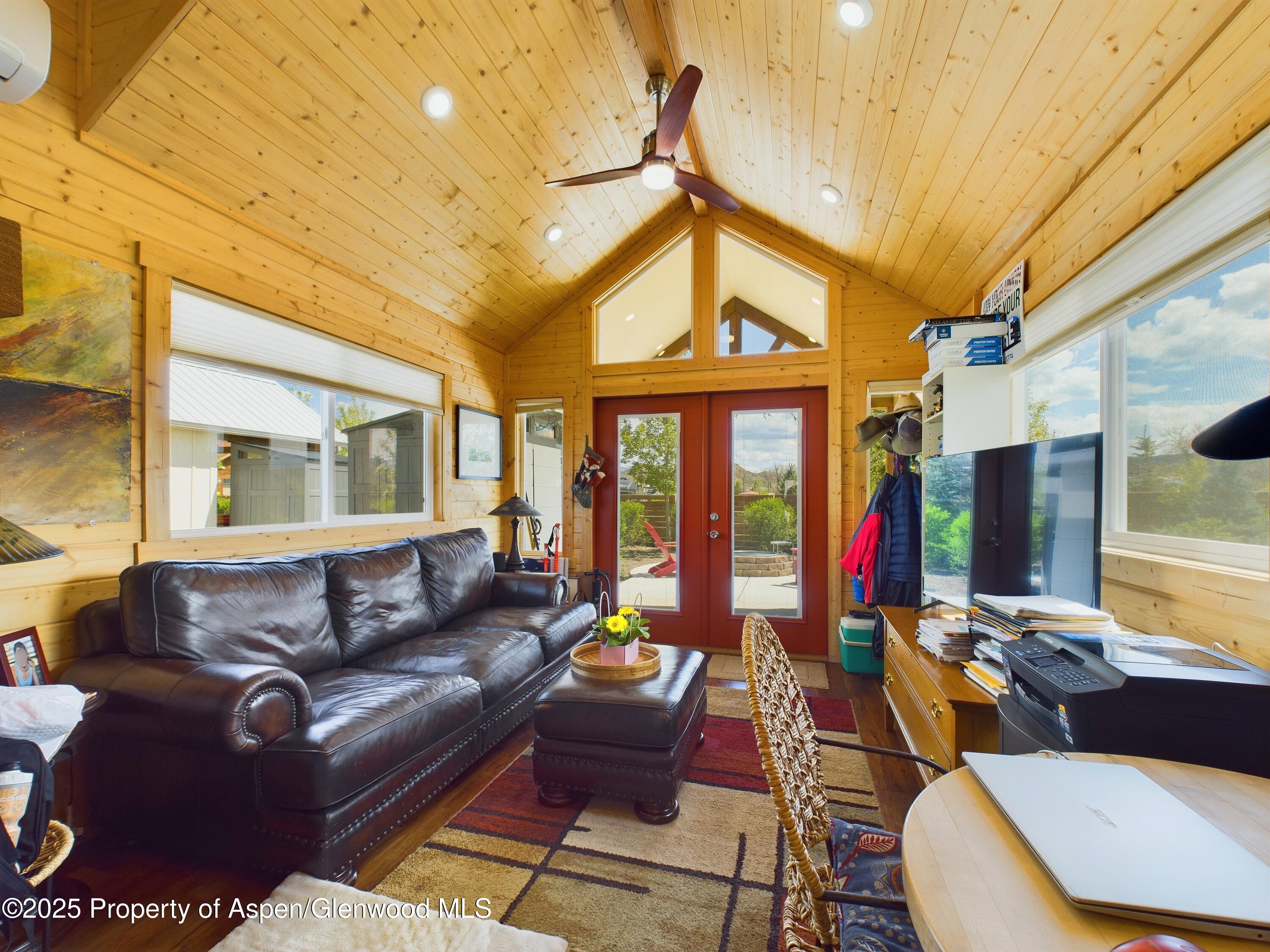 329 River Frontage Road, #4