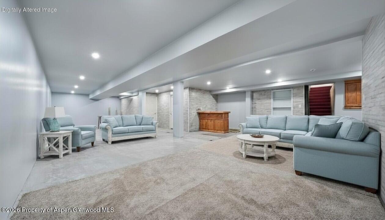 161 S Golden Drive