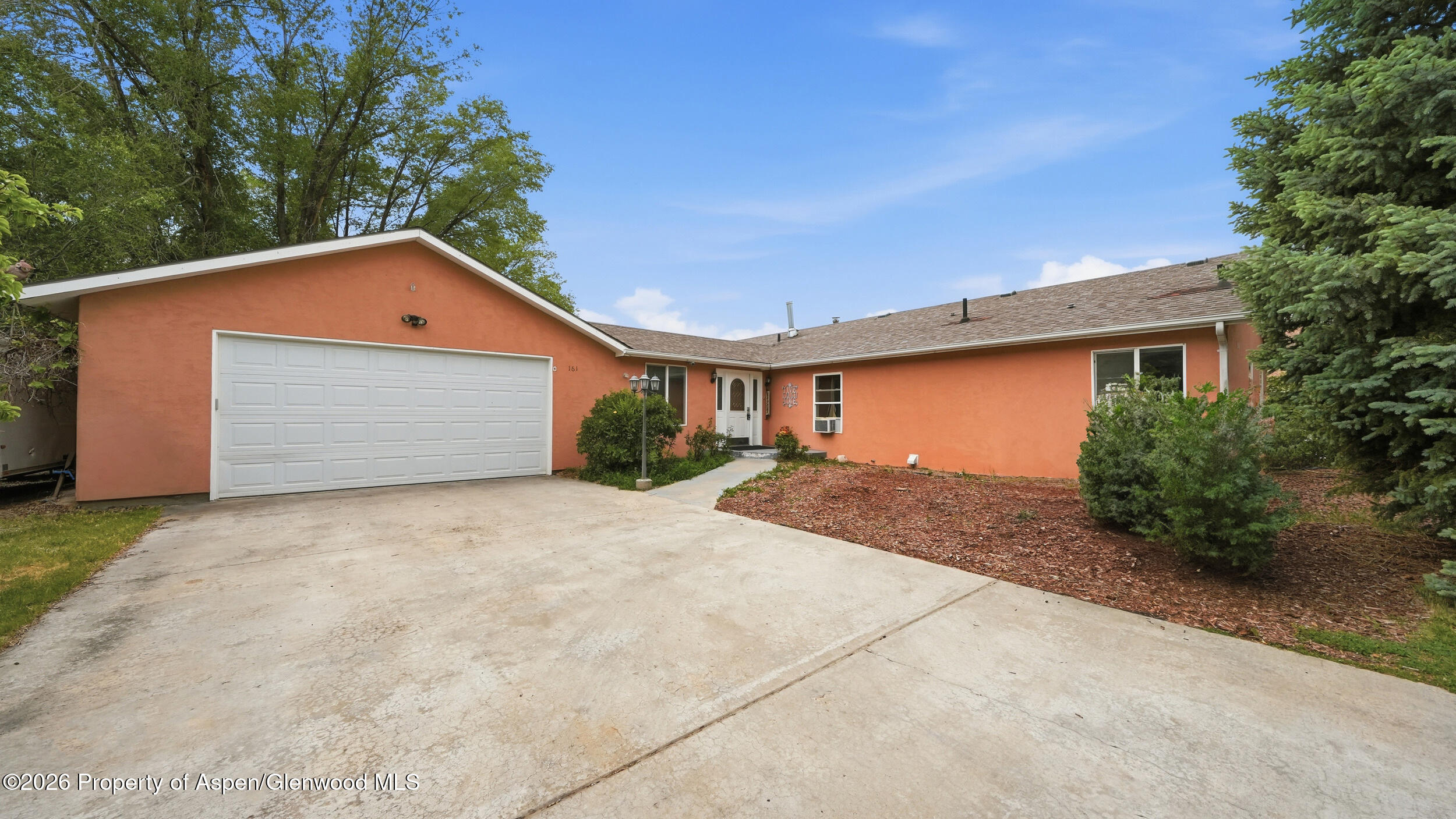161 S Golden Drive