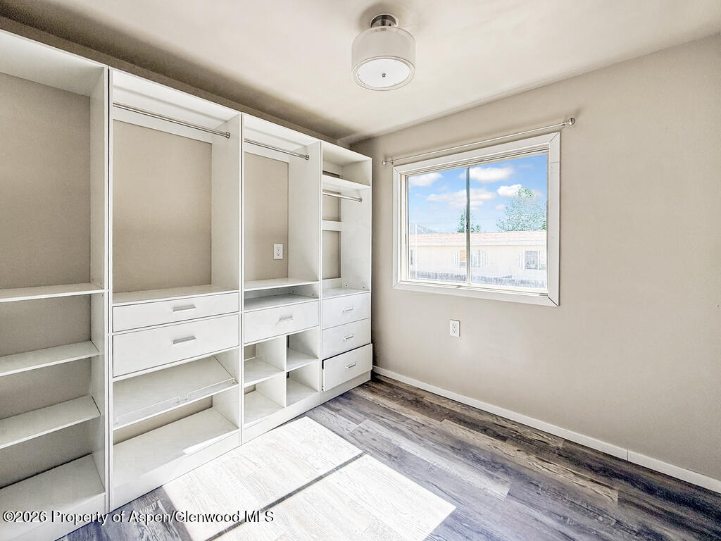 45 E Carson Circle