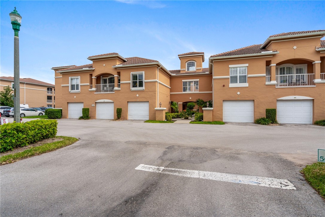 5035 Fairways Circle C303