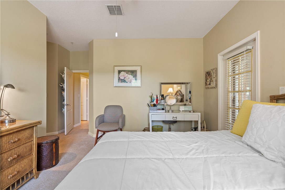 5035 Fairways Circle C303