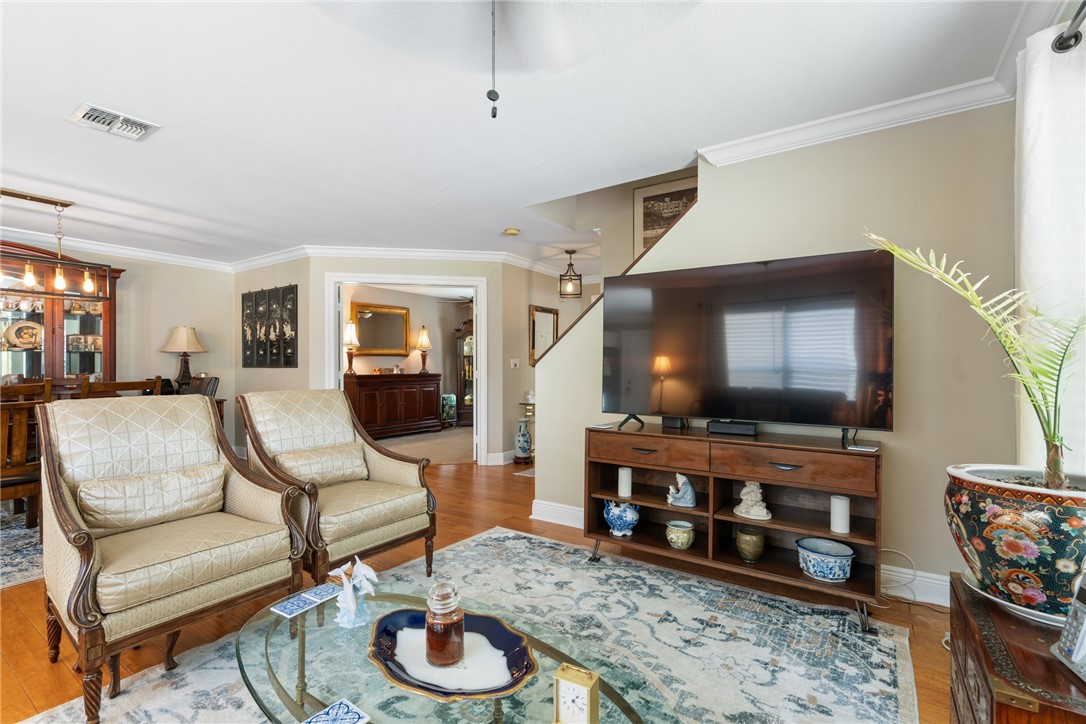 1669 Pointe West Way