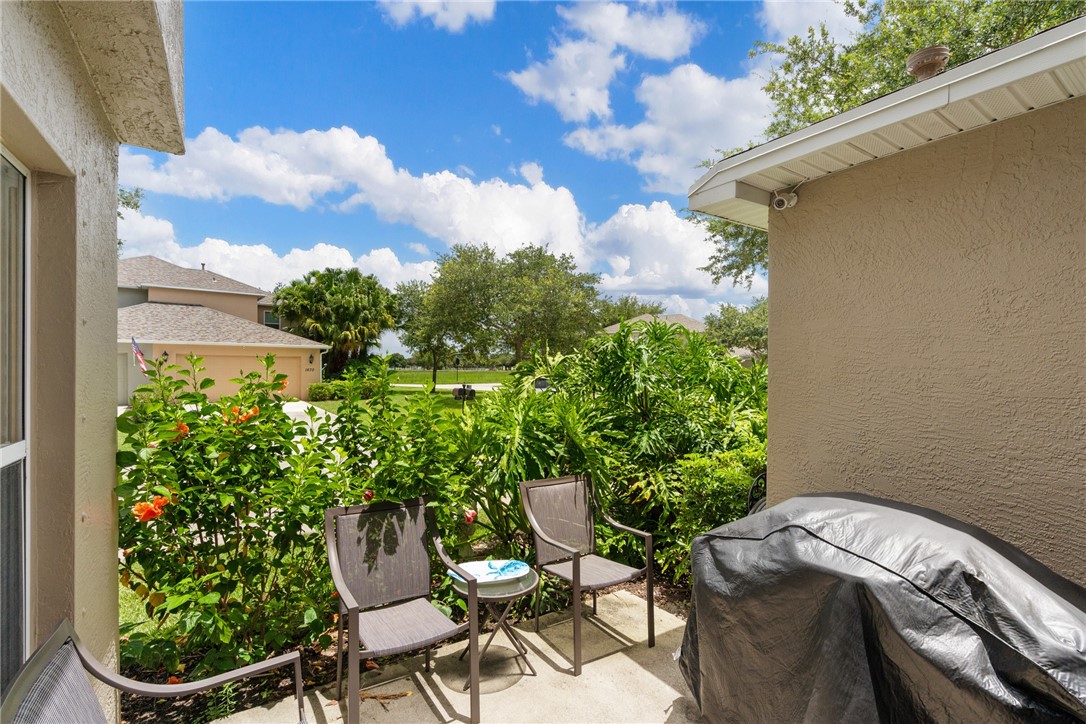 1669 Pointe West Way