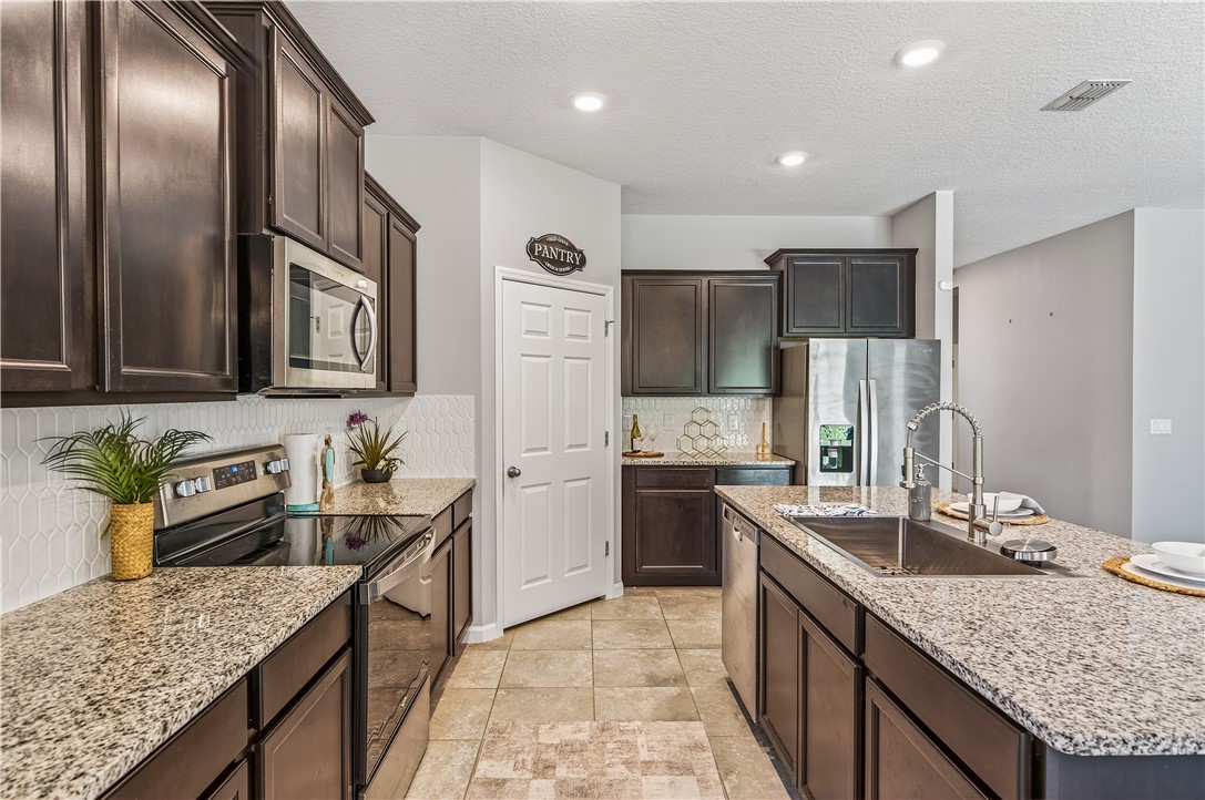 2545 Crowned Eagle Circle SW