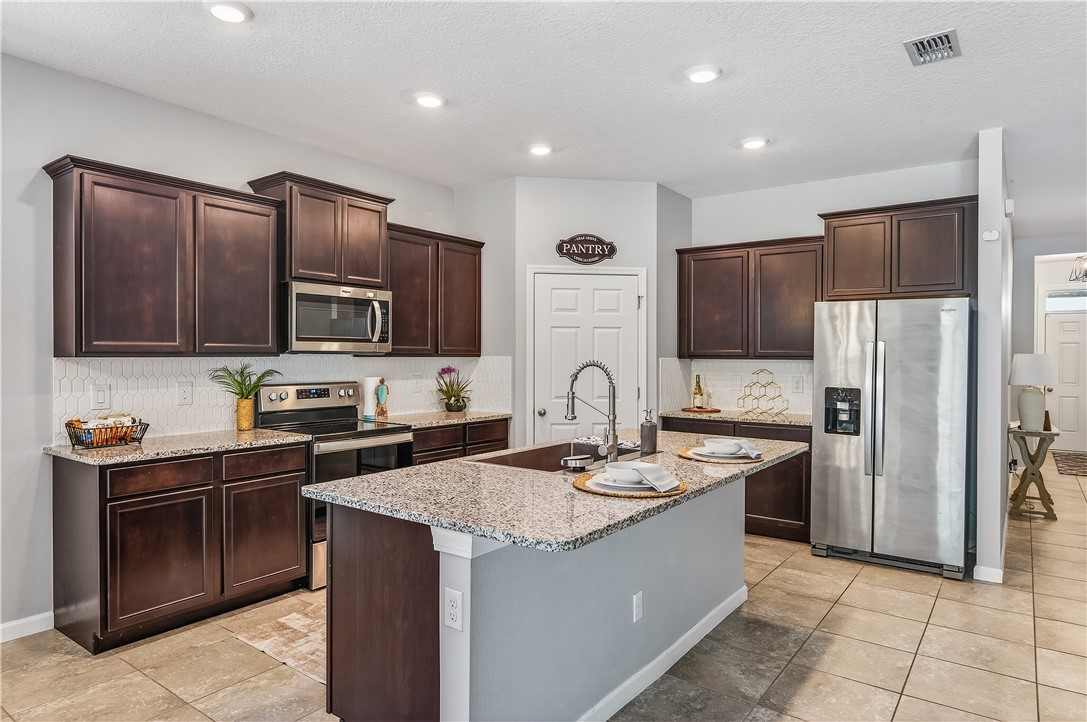 2545 Crowned Eagle Circle SW