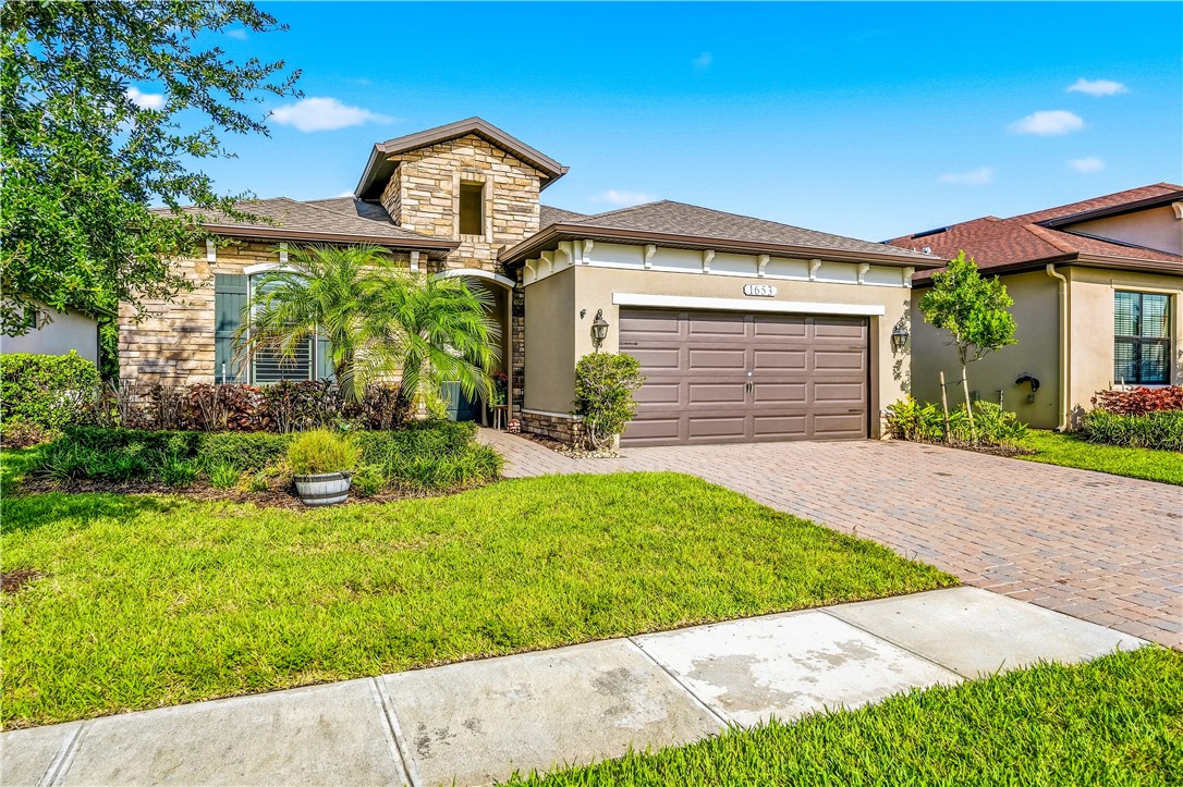 1653 Willows Square